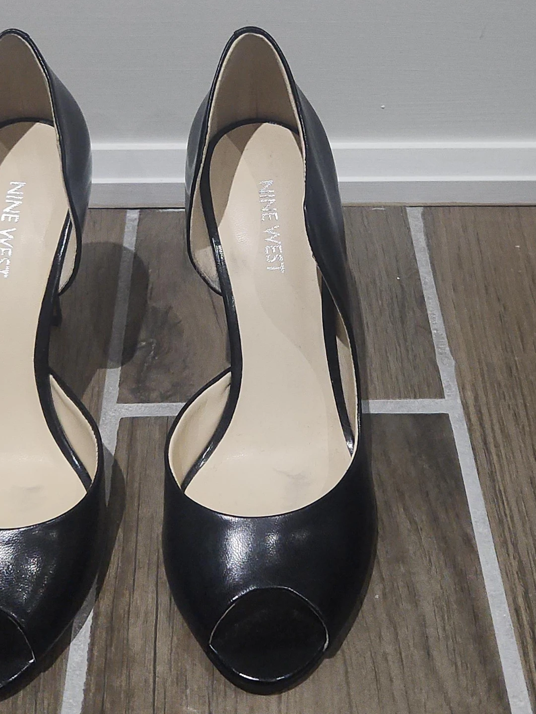 Nine West Black Leather Peep-Toe Heels