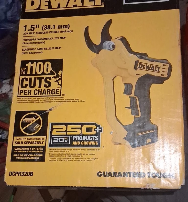 DeWalt 1.5" Cordless Pruner (Tool Only) - DCPR320B