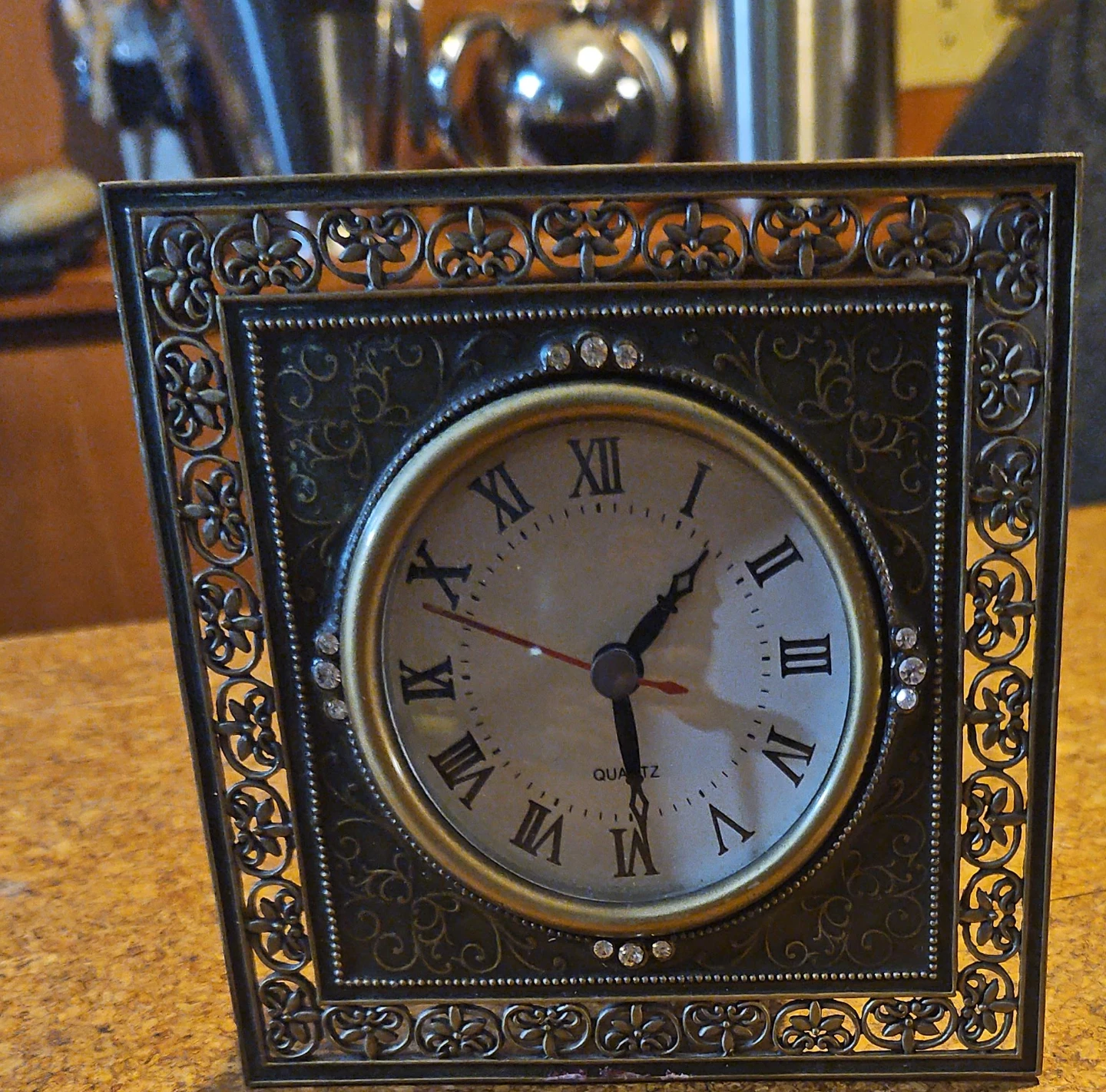 Sunflower Designs Vintage Style Tabletop Clock