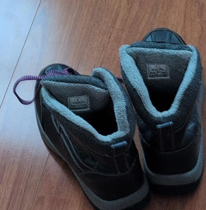 Youth Winter Boots Size 8