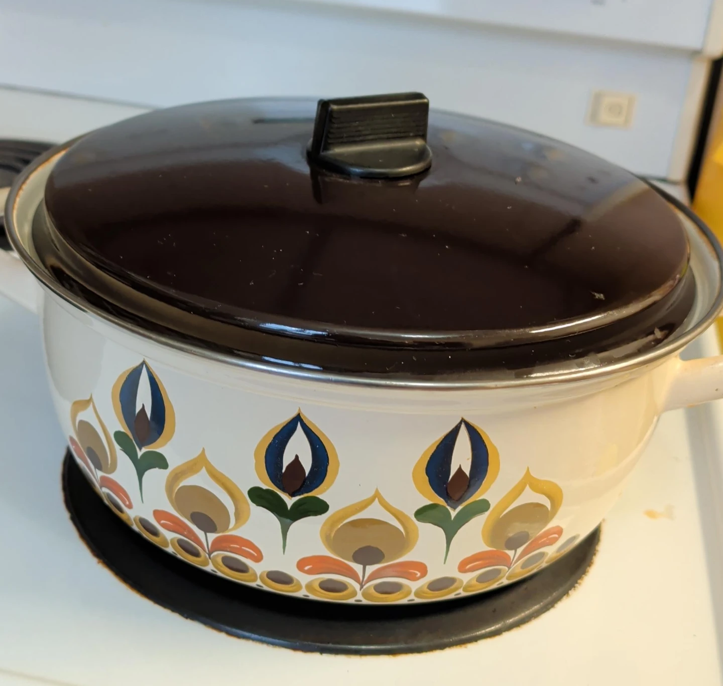 Vintage Enamel Pot with Lid