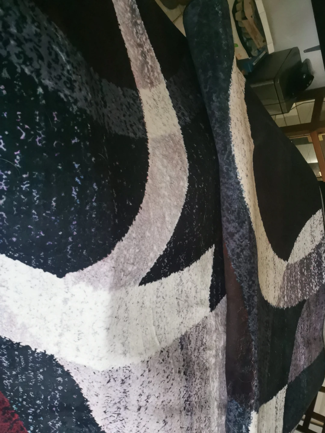 Area Rug - Modern Abstract Design
