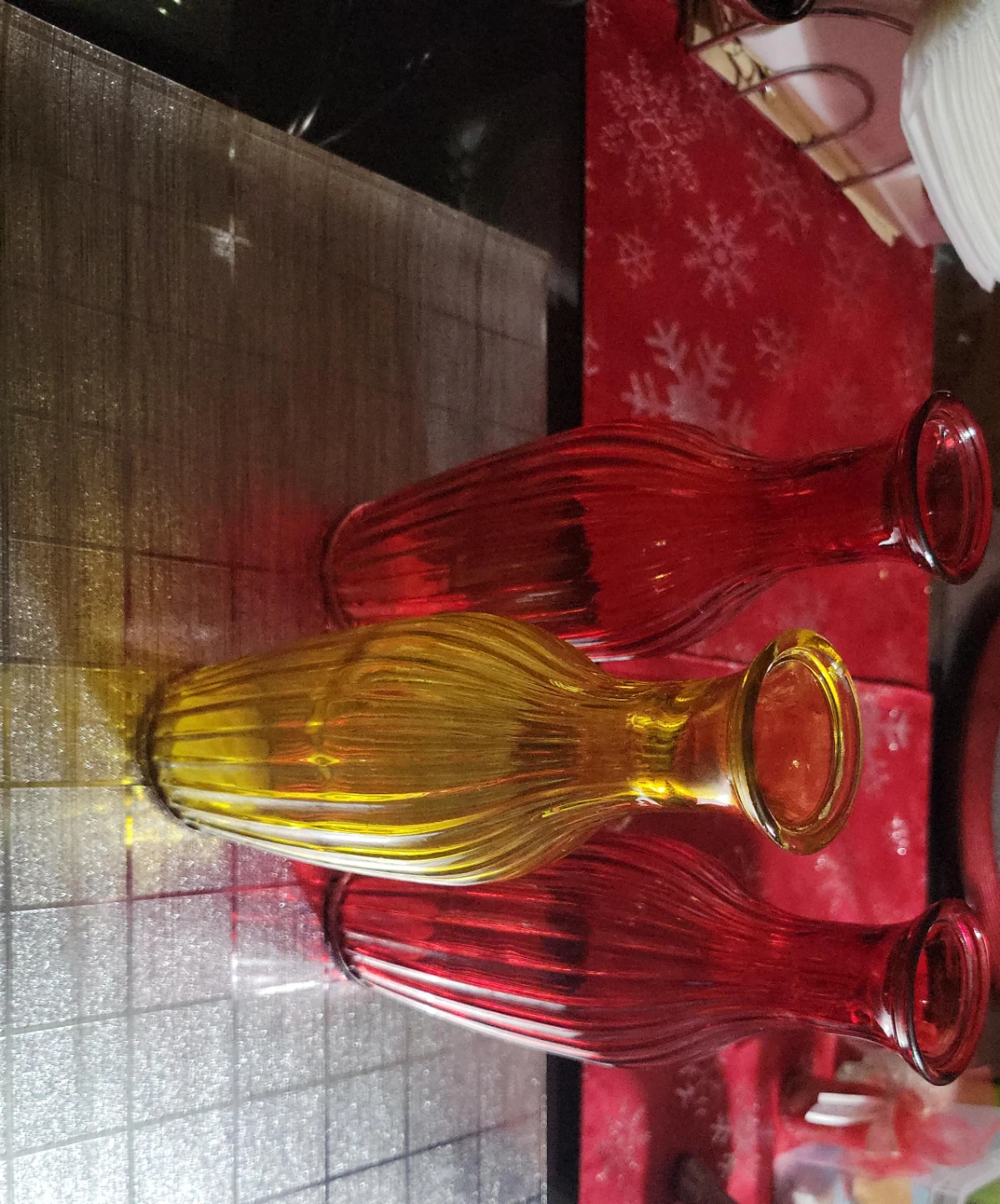 Set of 3 Glass Vases - Red and Yellow