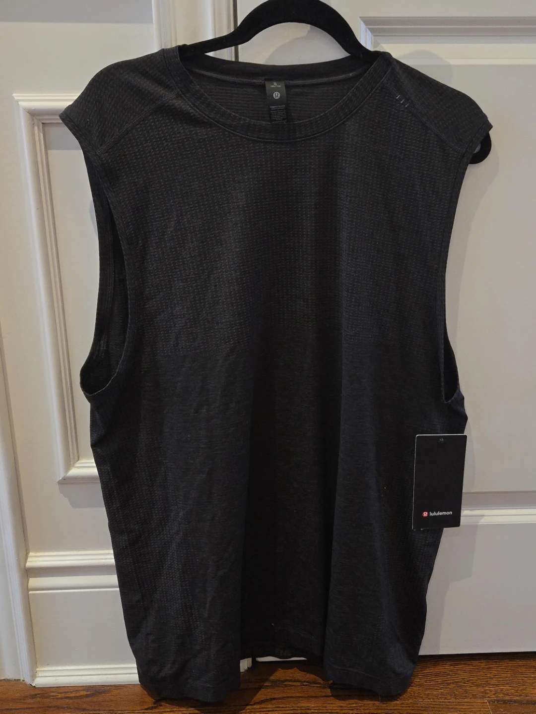Lululemon Metal Vent Tech Sleeveless Shirt XL Black Brand New