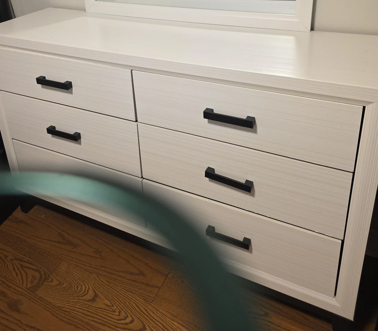 White 6-Drawer Dresser - photo 2