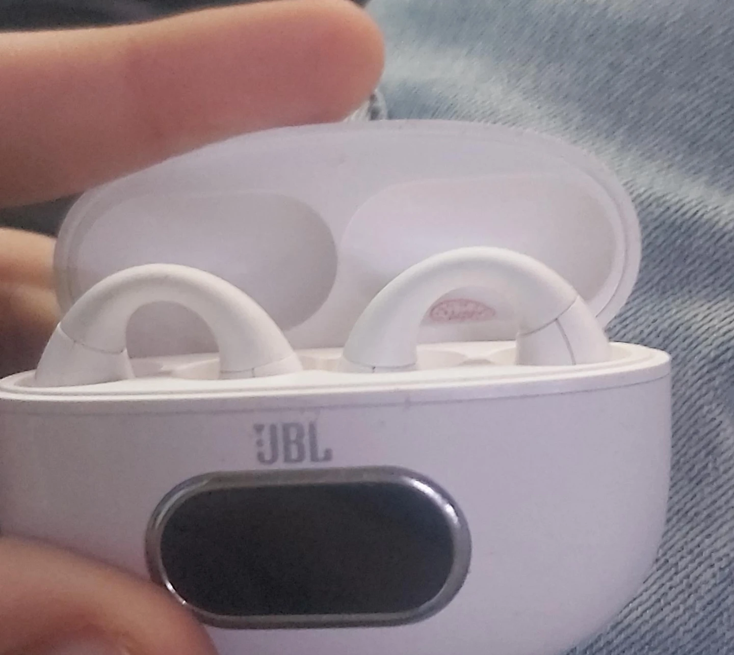 White JBL Wireless Earbuds