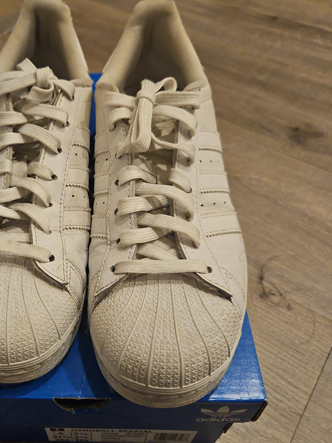 Adidas Triple White Superstar - Size 8