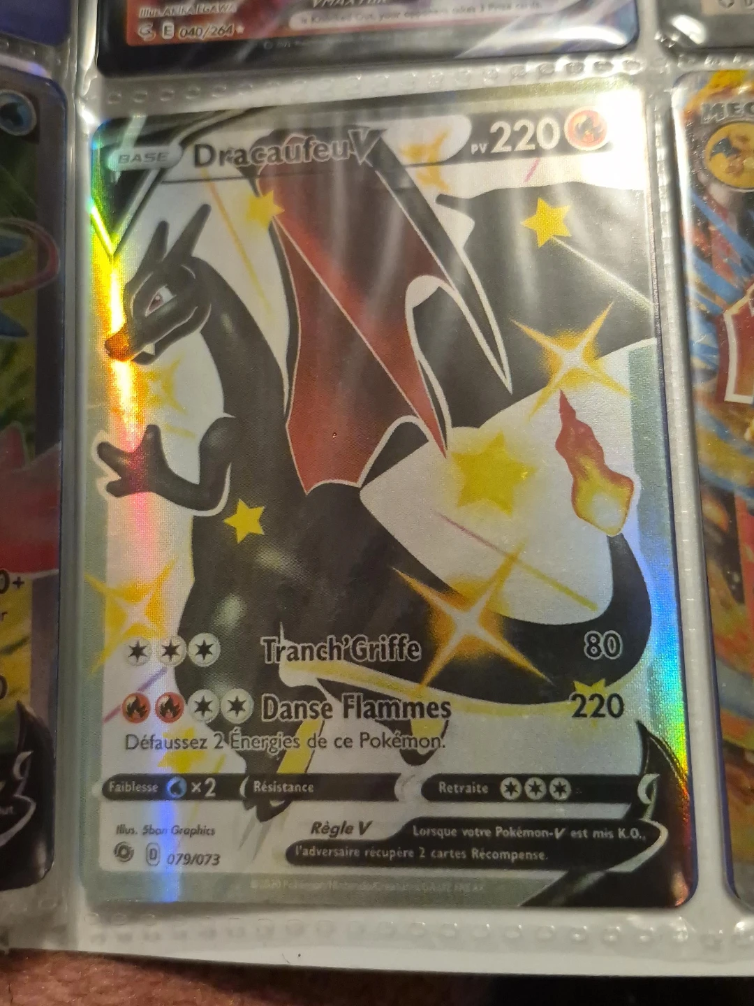 Pokémon Charizard V Card (079/073)
