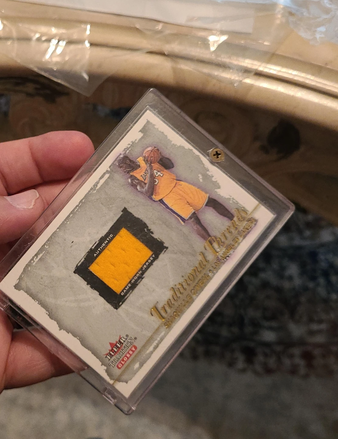 2005 Fleer Tradition shaq Game Worn Jersey Card