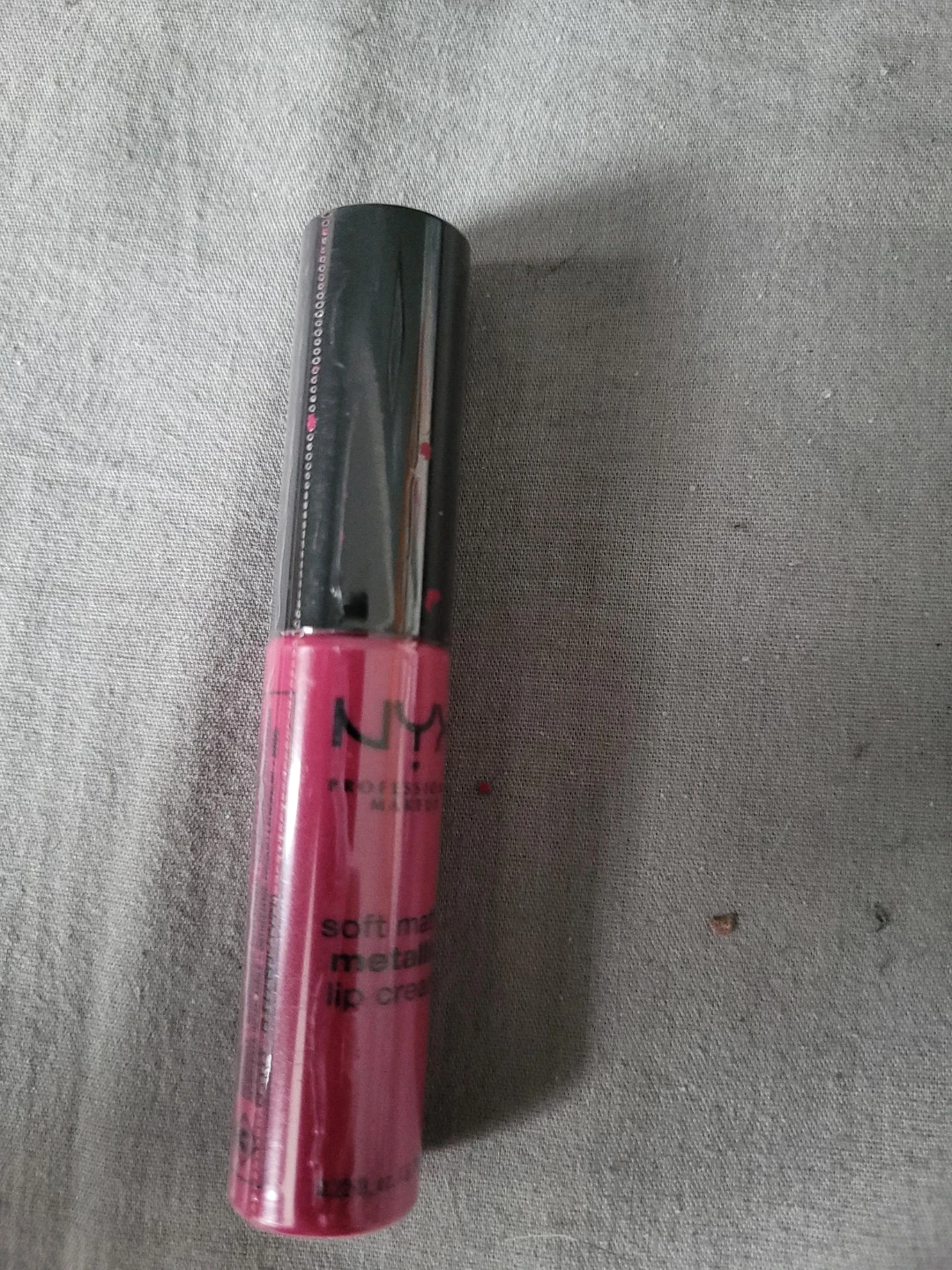NYX Soft Matte Metallic Lip Cream