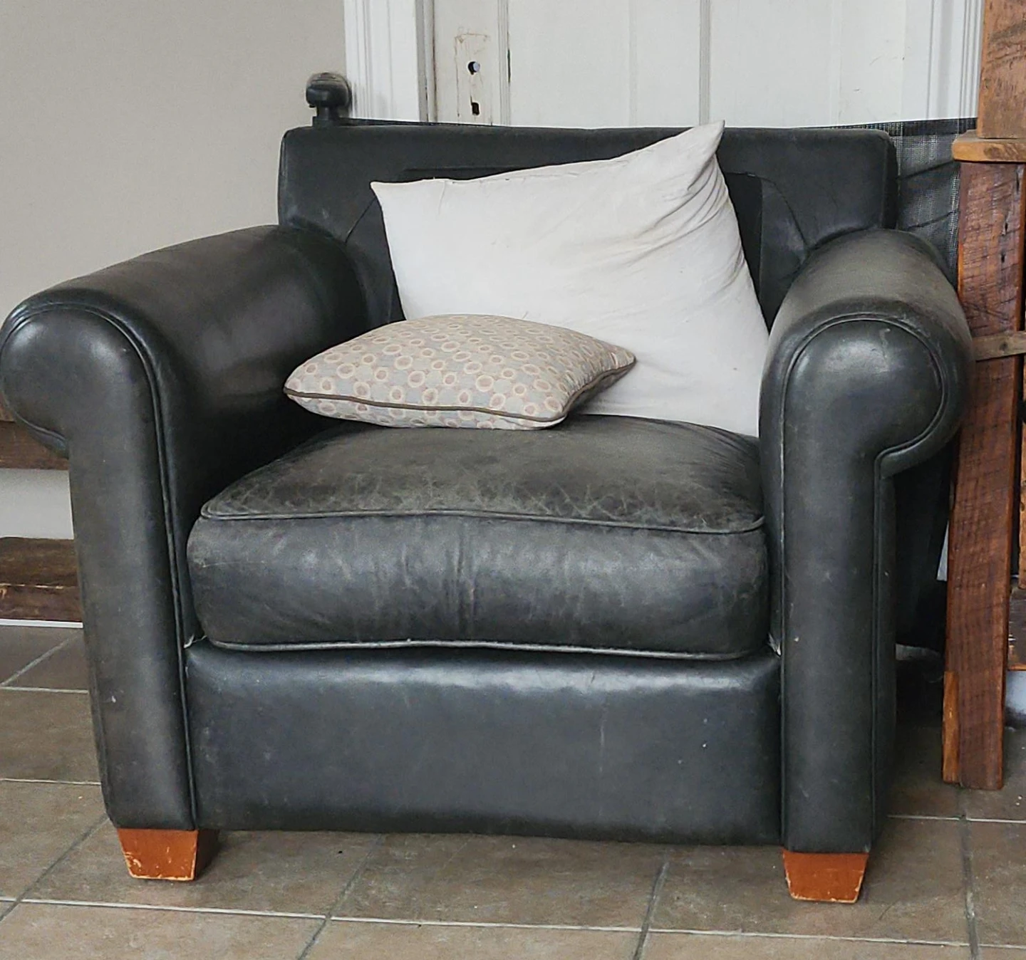Black Leather Accent Chair