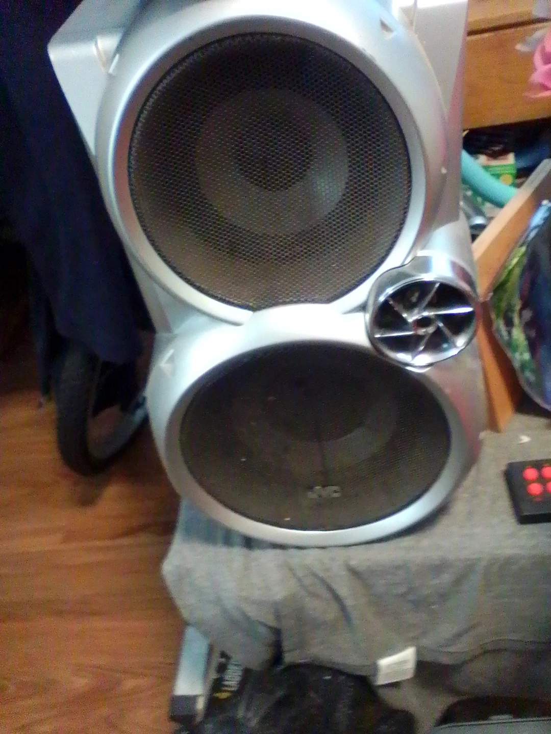 JVC Speaker System