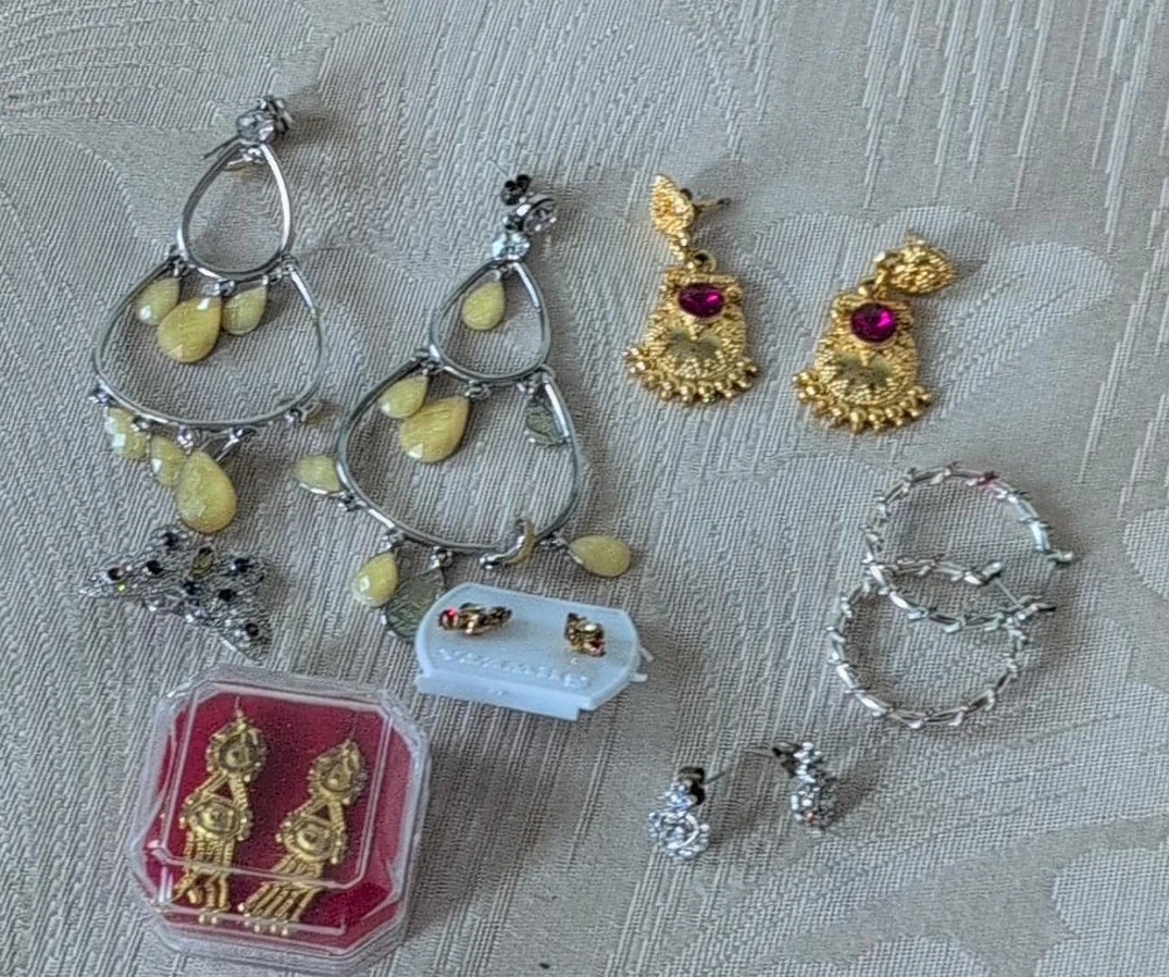 Assorted Earrings Set