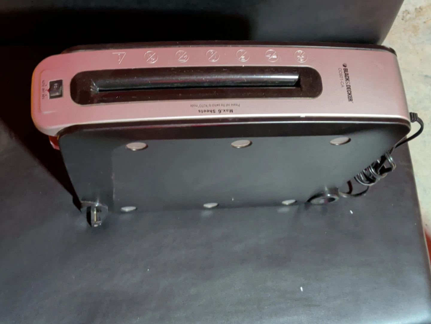 Black & Decker OC601-CA Paper Shredder