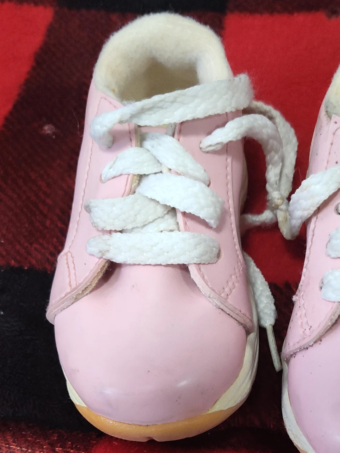 Pink Baby Sneakers with Laces🌱