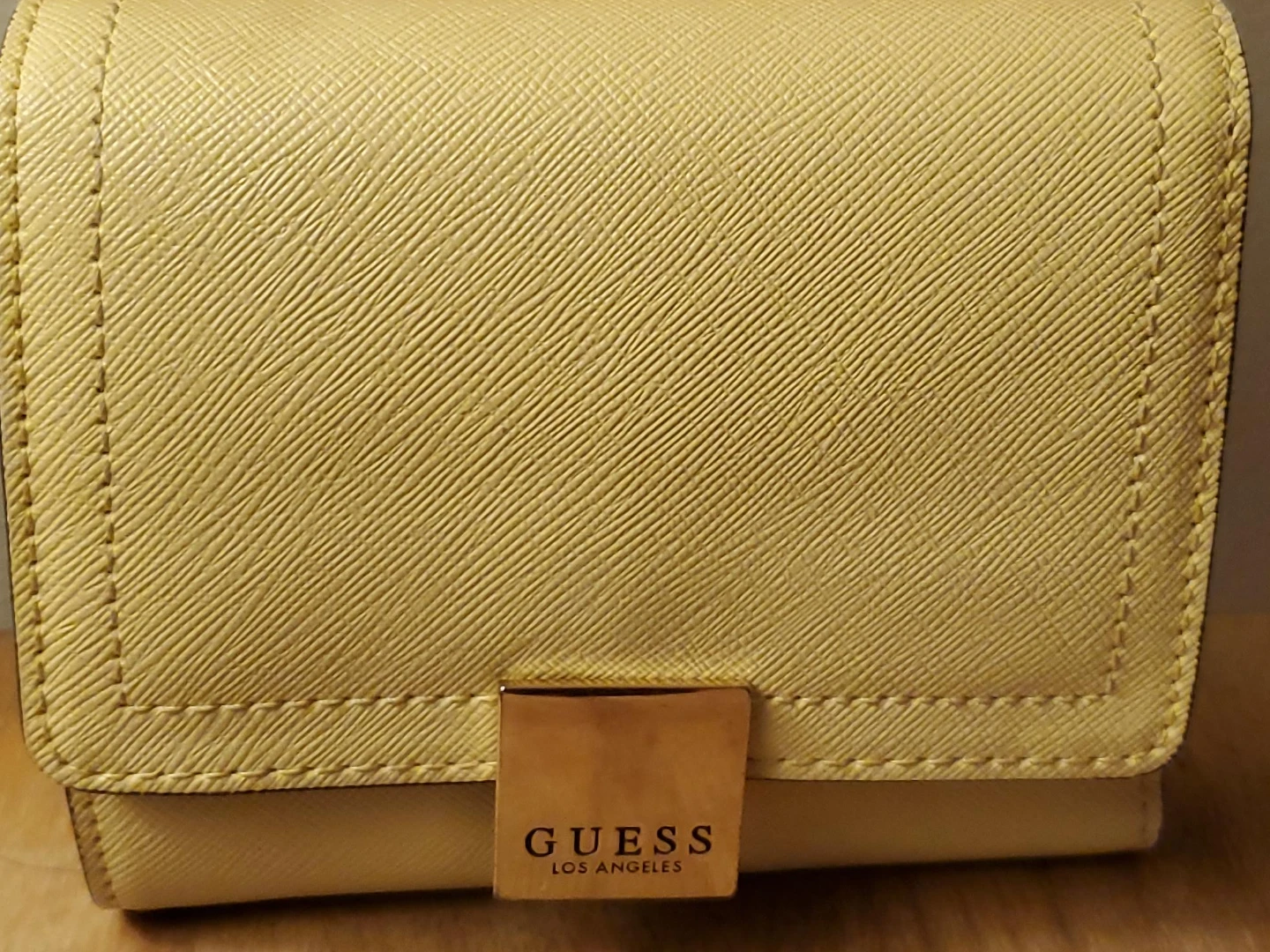 Guess Tri-Fold Wallet - Pale Yellow