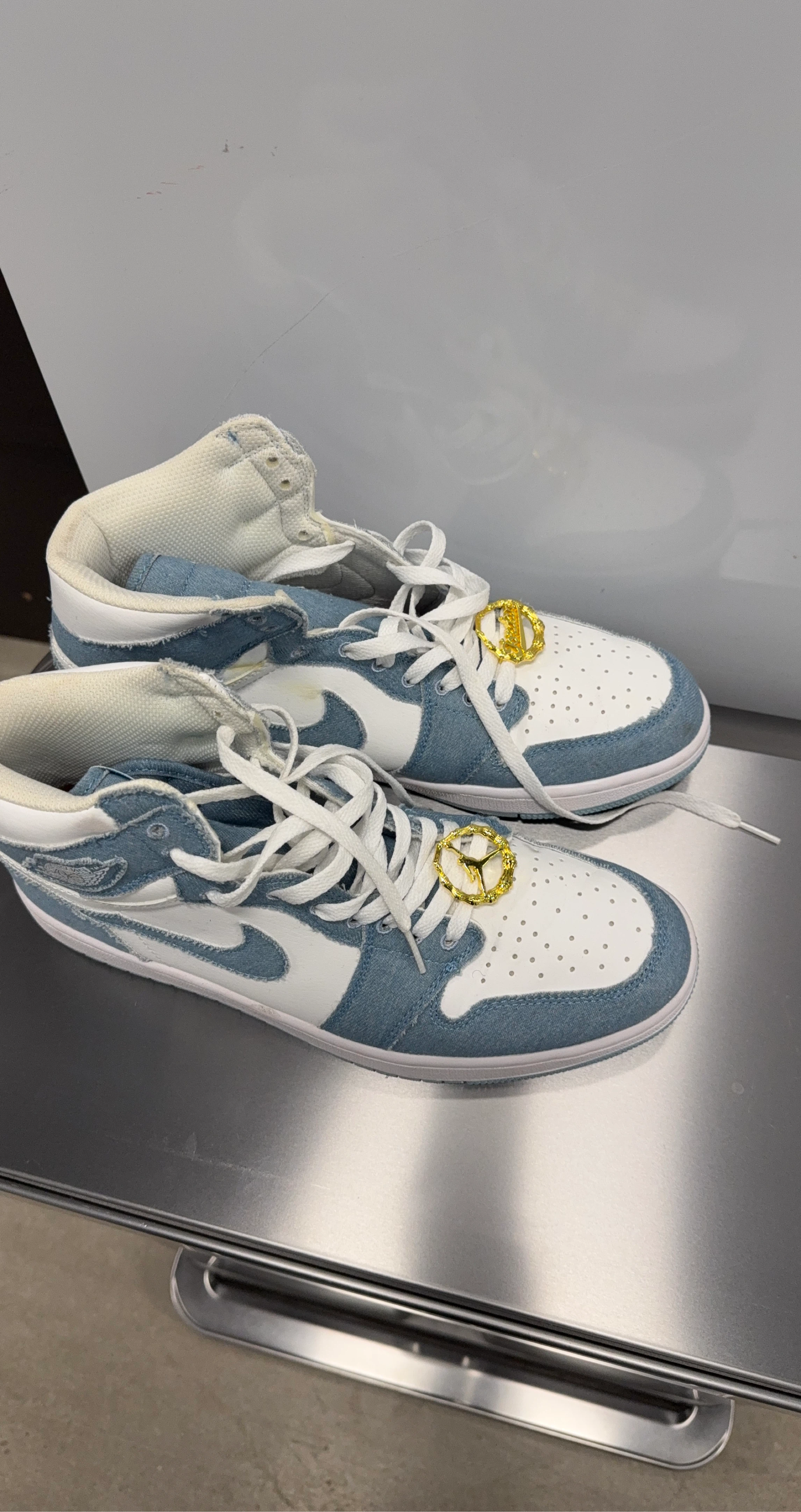 Air Jordan 1 High OG "Washed Denim" Sneakers