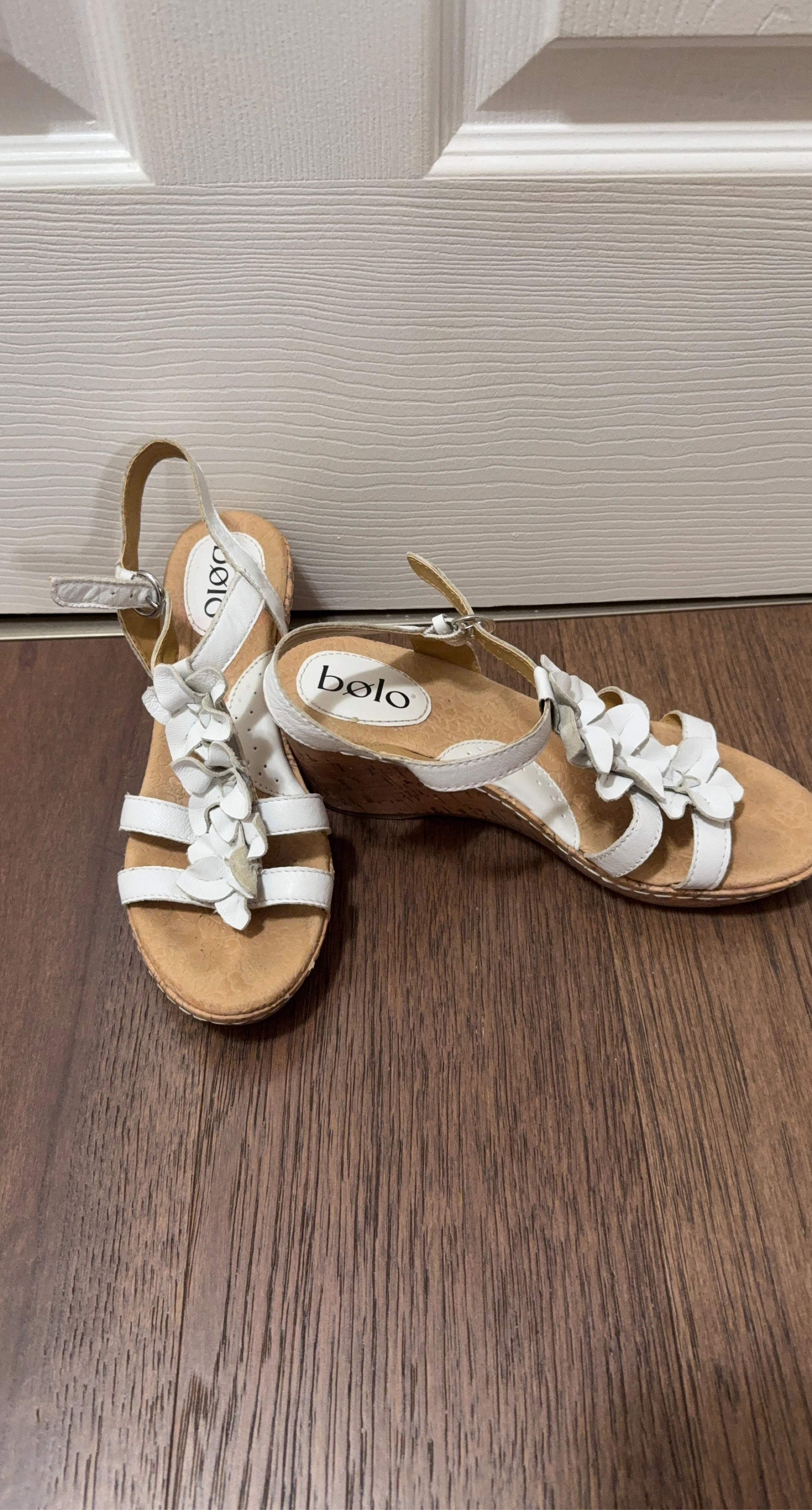 Bolo White Wedge Sandals with Flower Detail