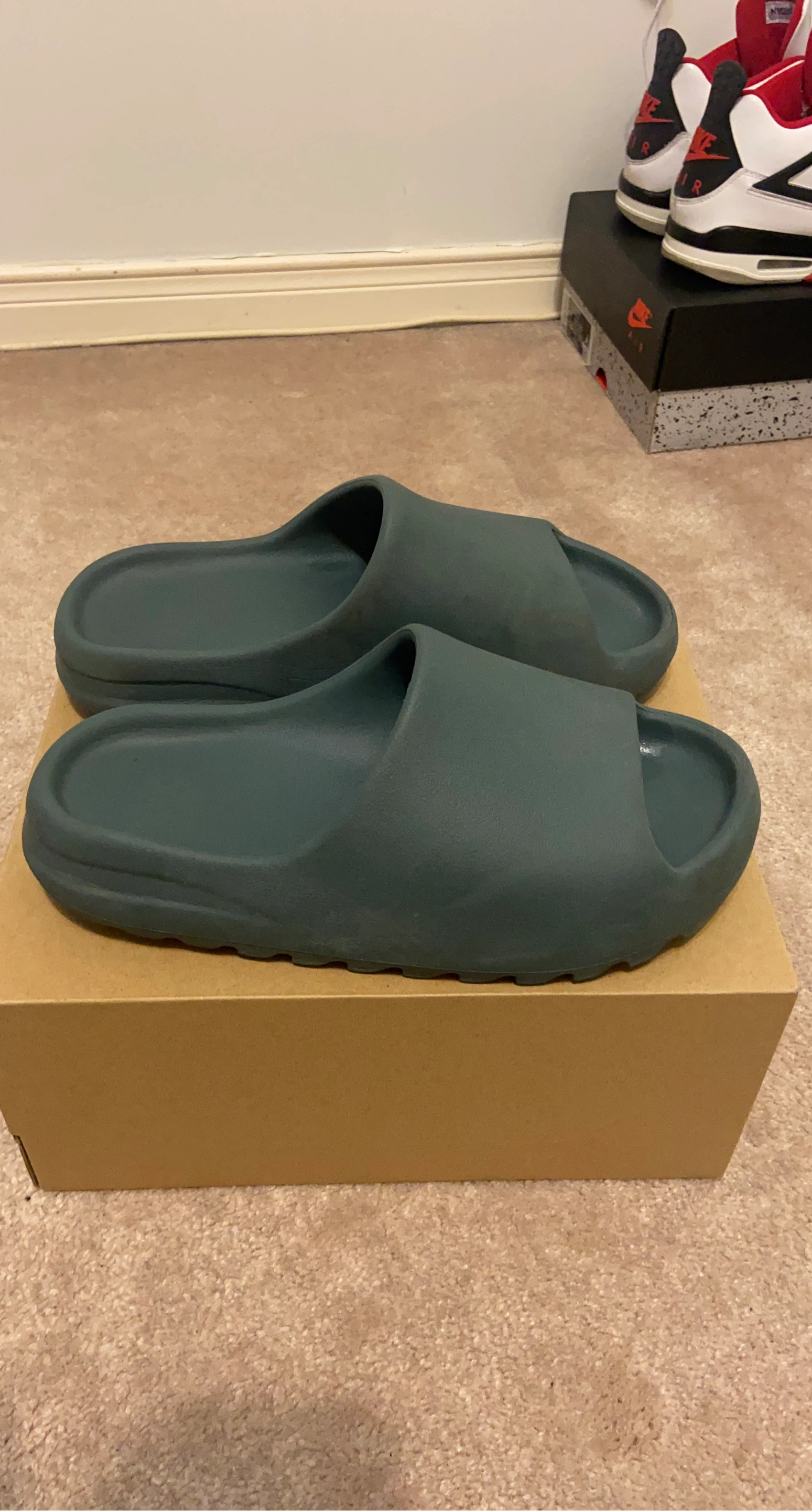Adidas Yeezy Slide