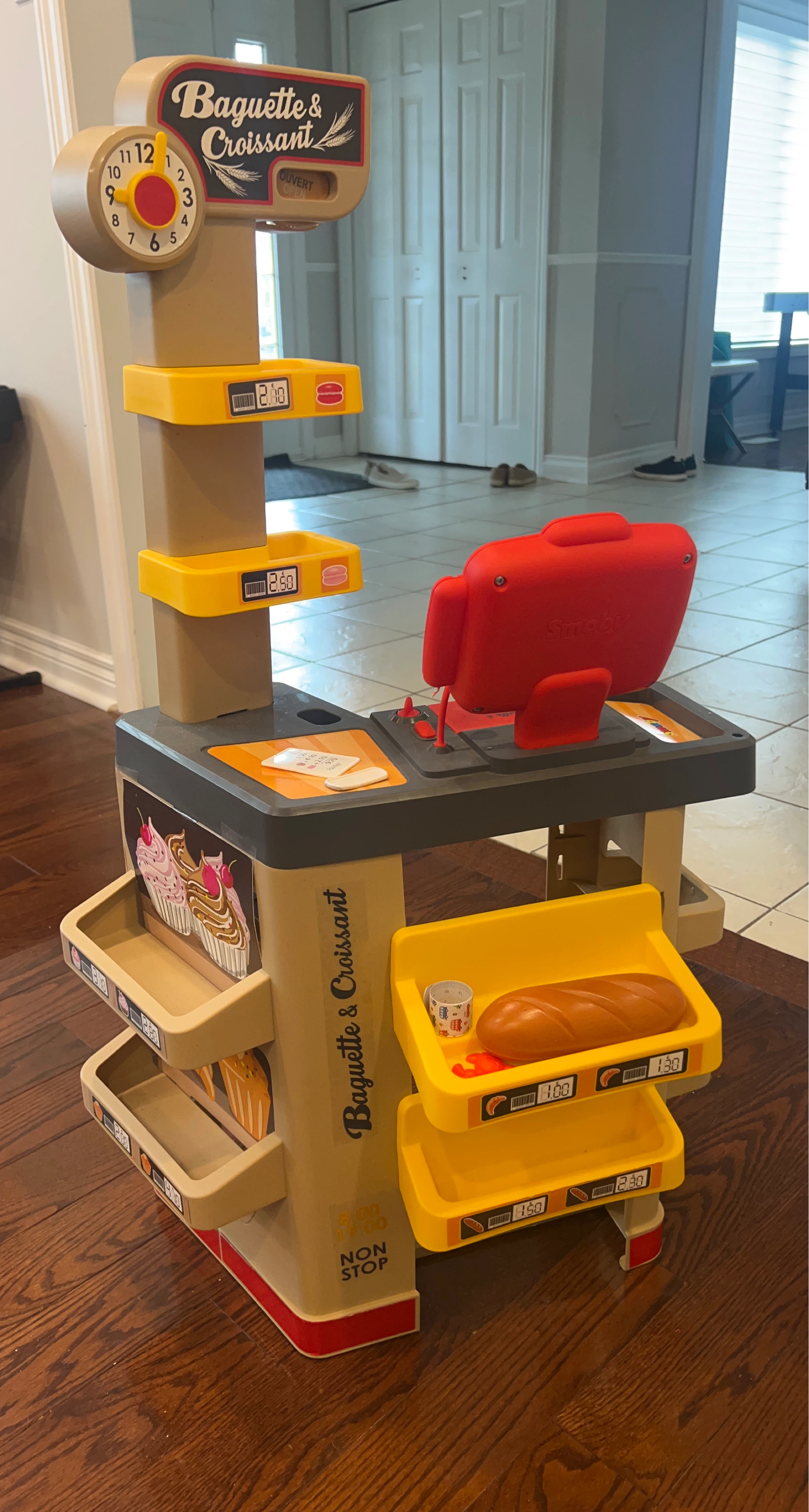 Smoby Baguette & Croissant Pretend Play Bakery Stand