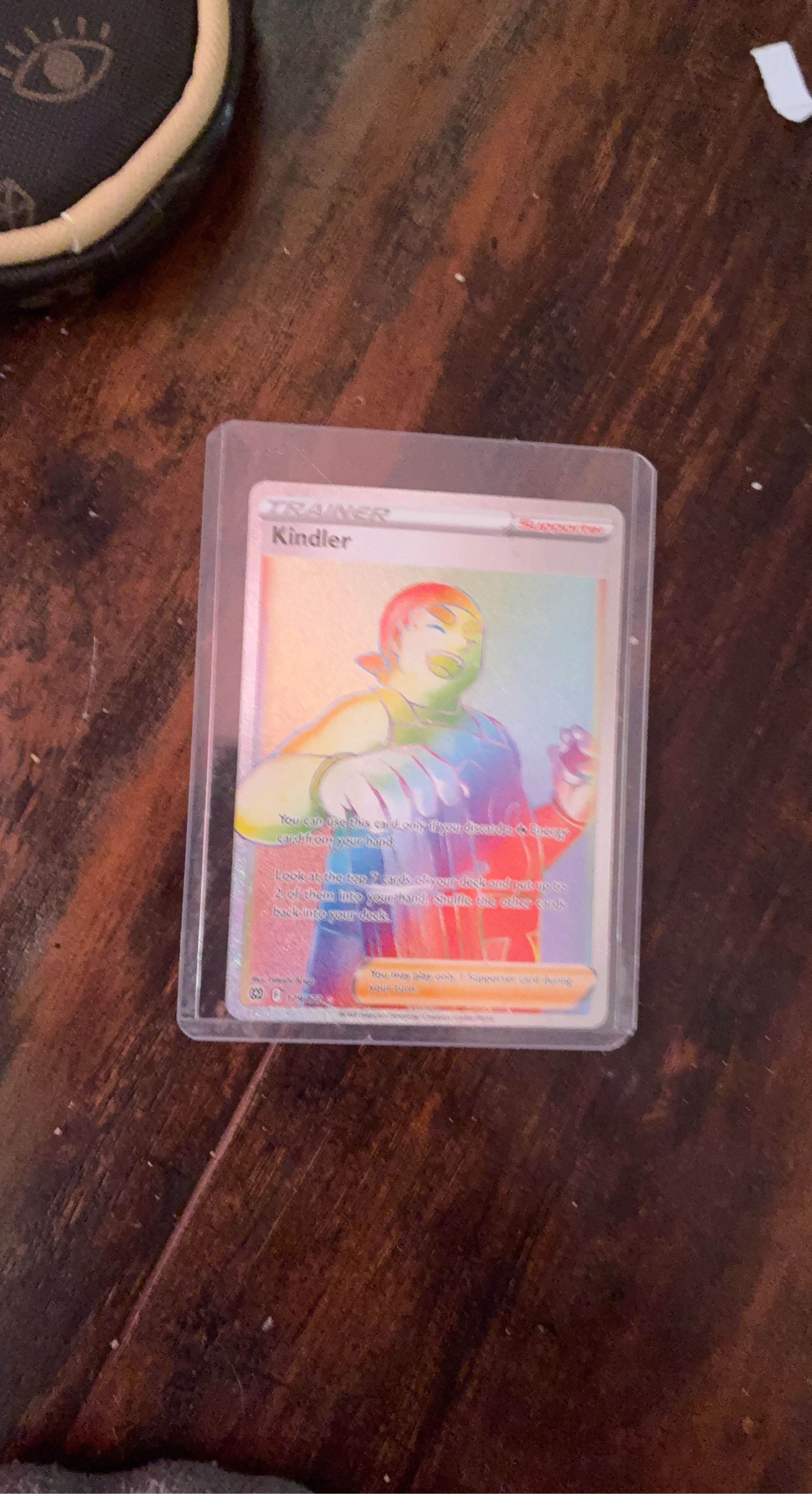 Pokémon Trainer Card - Kindler Rainbow Rare