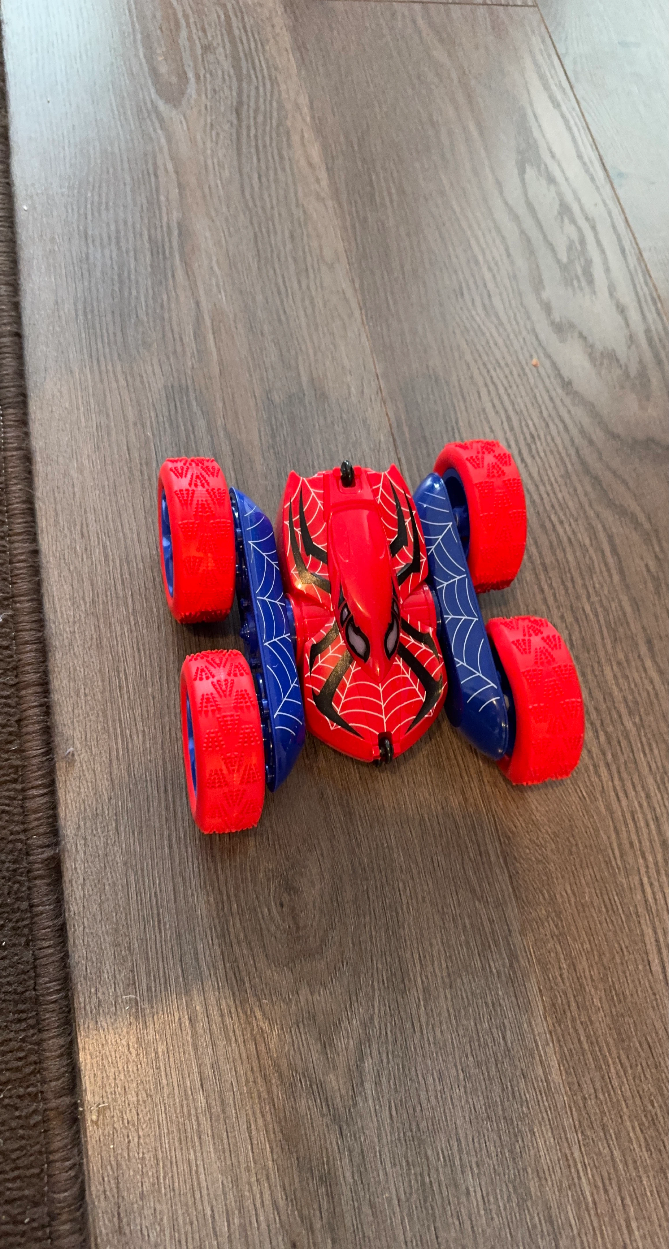 Spider-Man Stunt RC Car