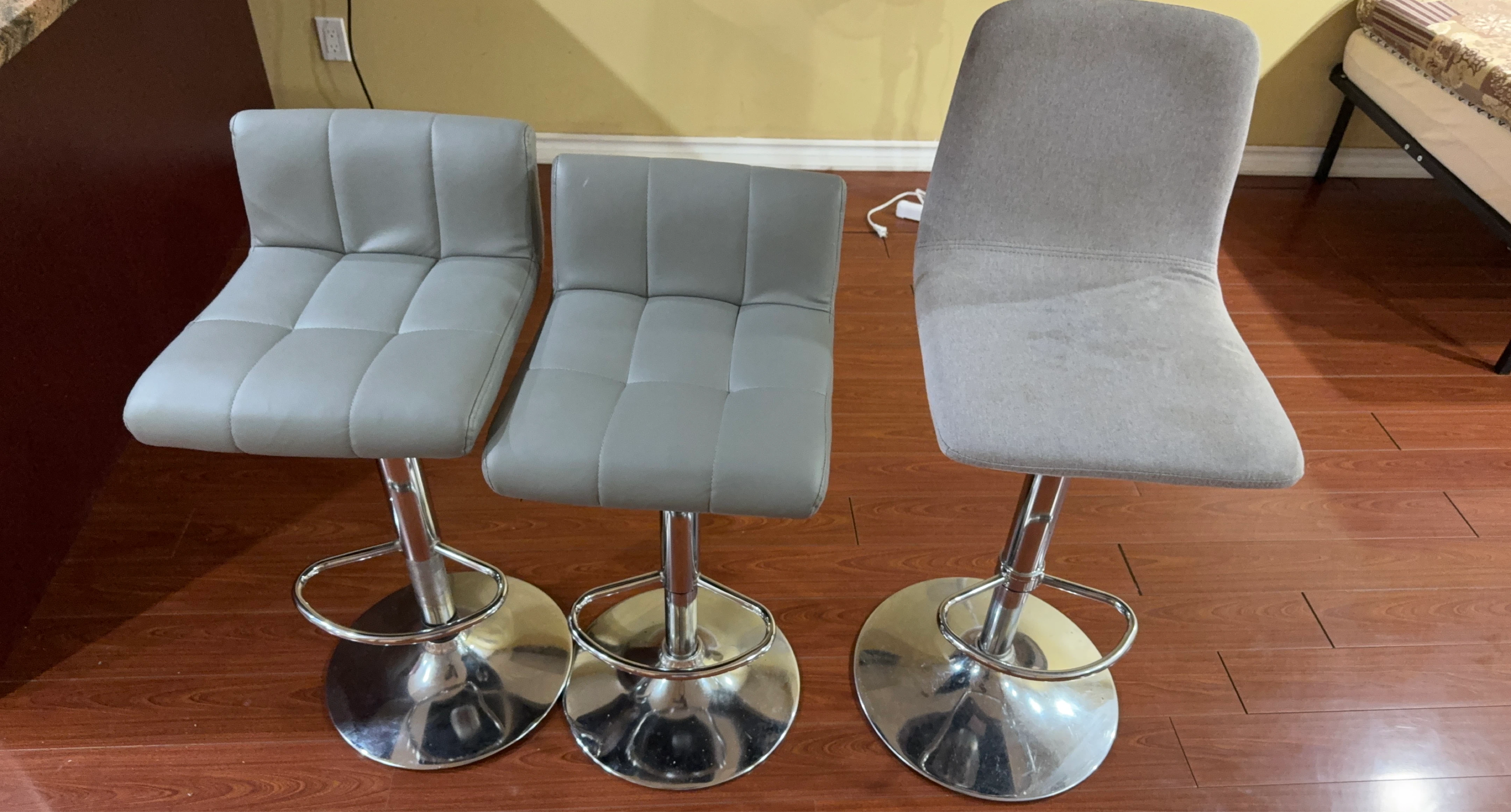 Set of 3 Grey Adjustable Bar Stools
