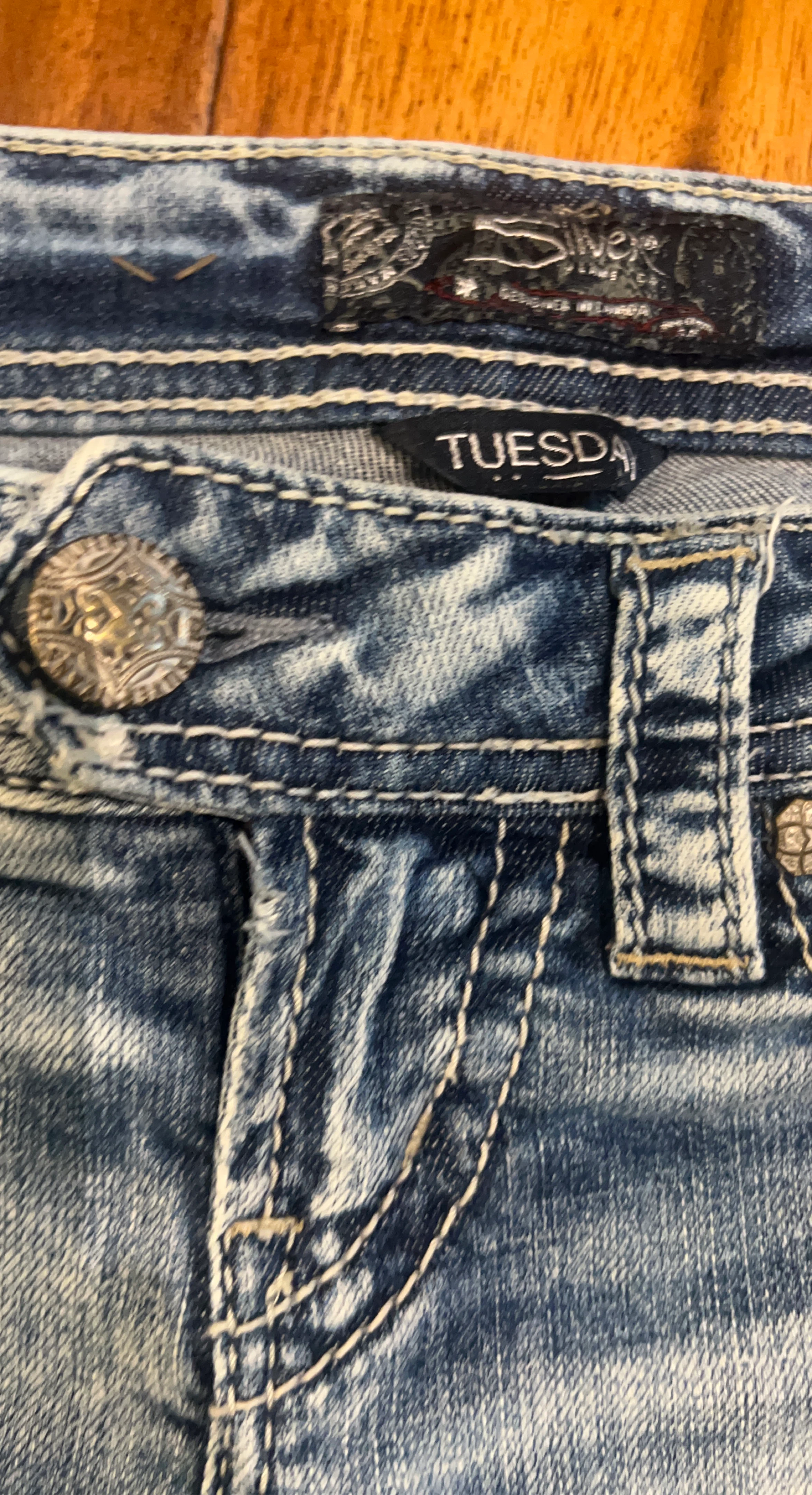 Silver Jeans Co. Blue Distressed Denim Jeans