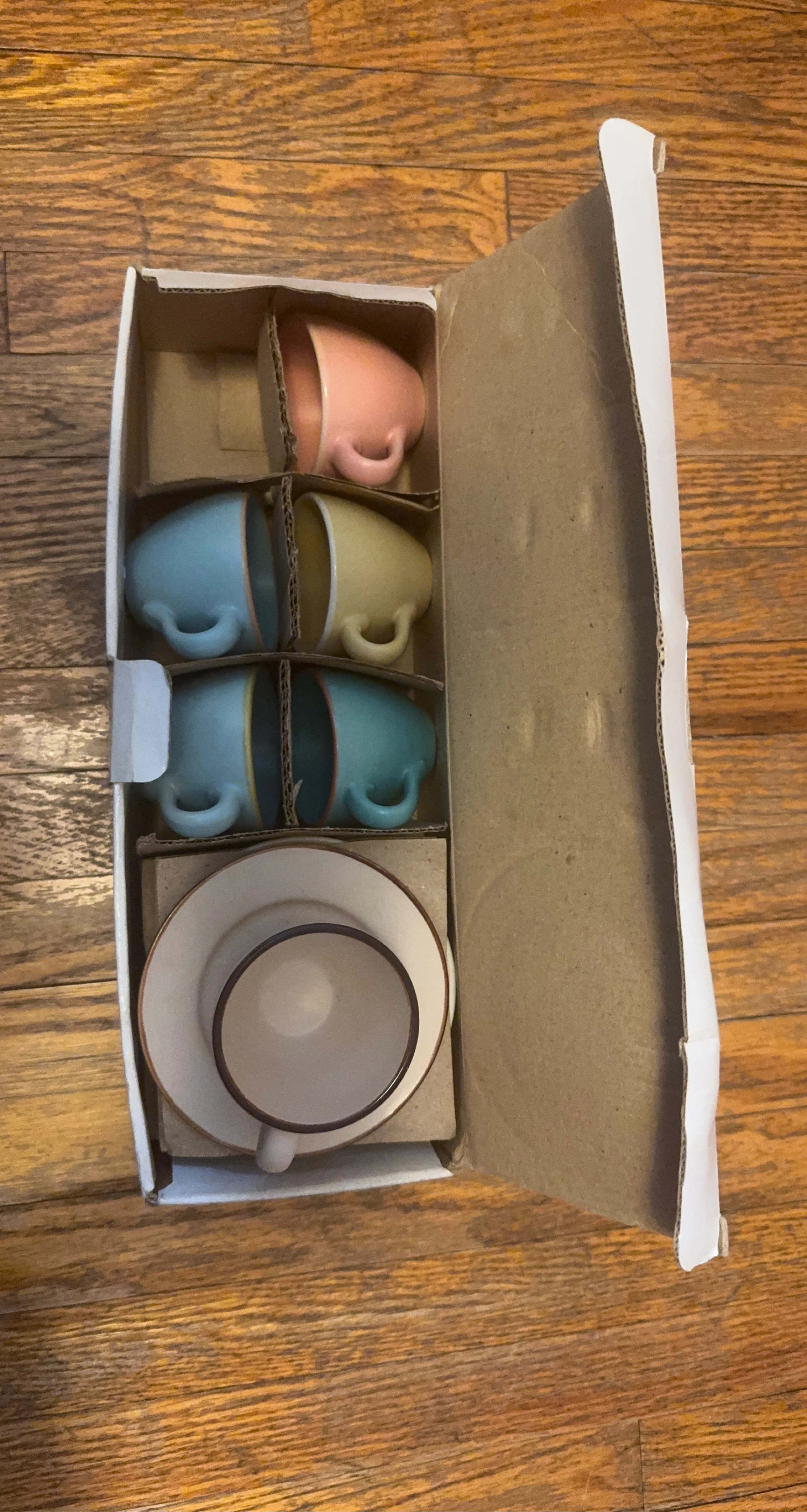 Set of 6 Ceramic Teacups and Saucers