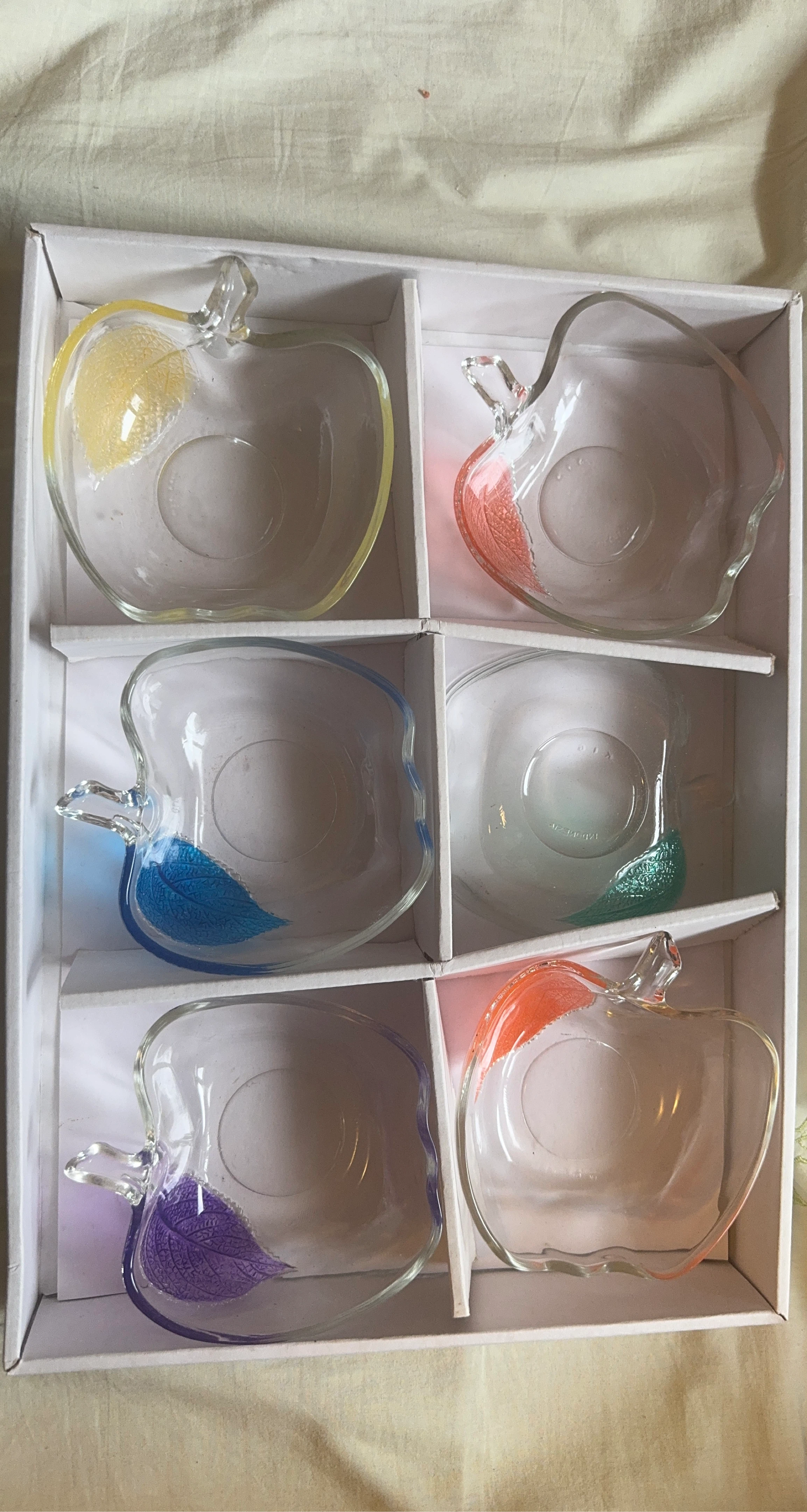 Apple Blossom Deluxe Gift Set 6 Piece Colour Bowl Set