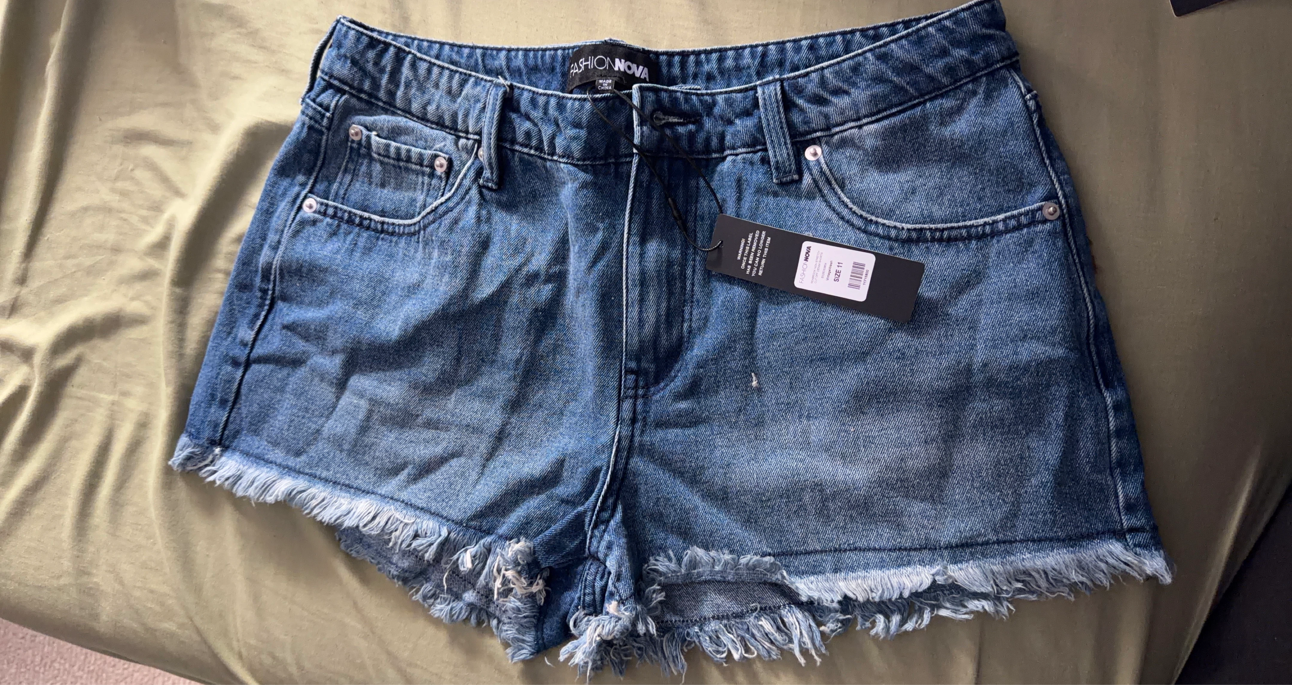 Fashion Nova Denim Jean Shorts Size 11