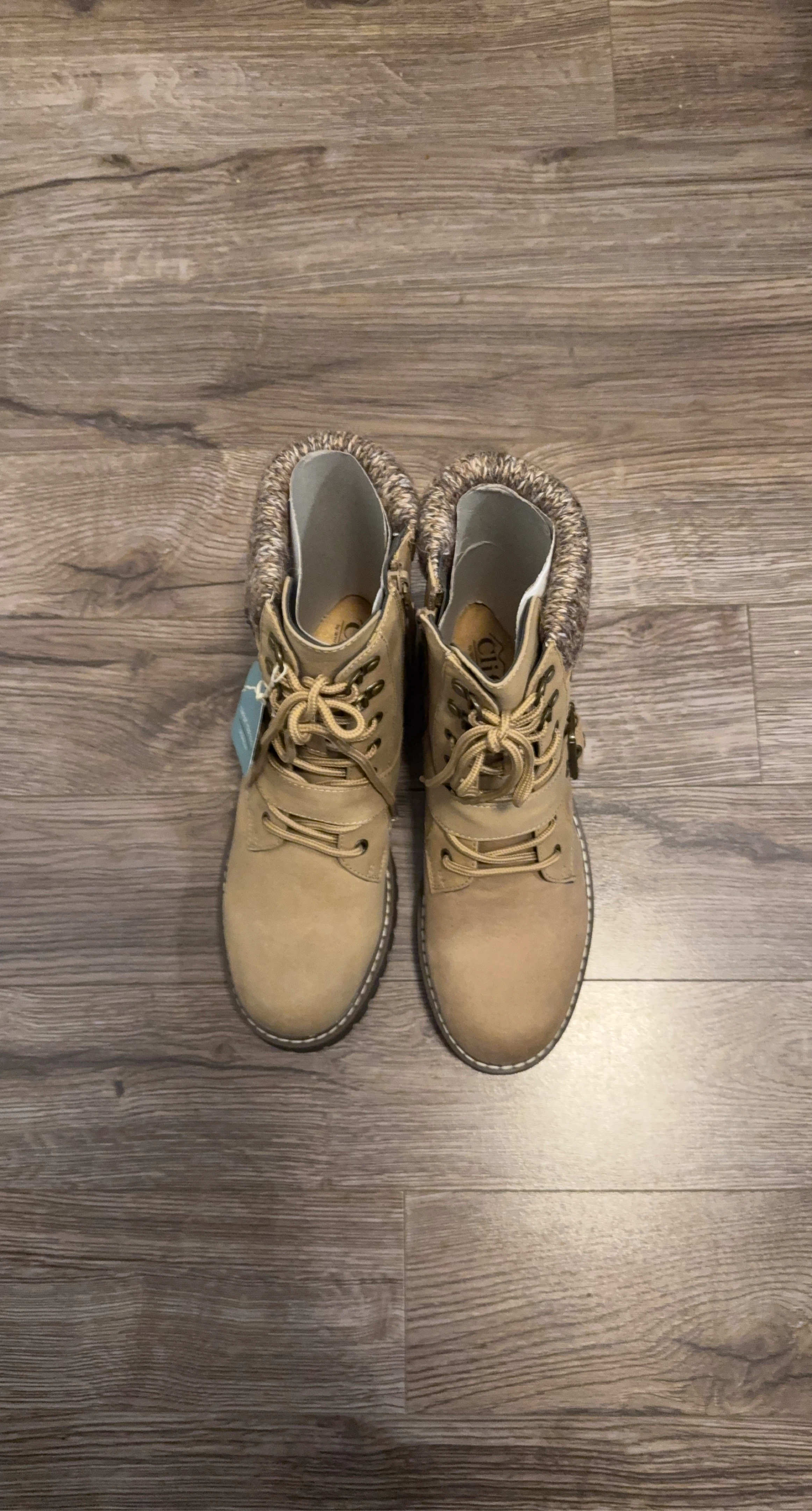 Ladies Tan Boots with Faux Fur Trim