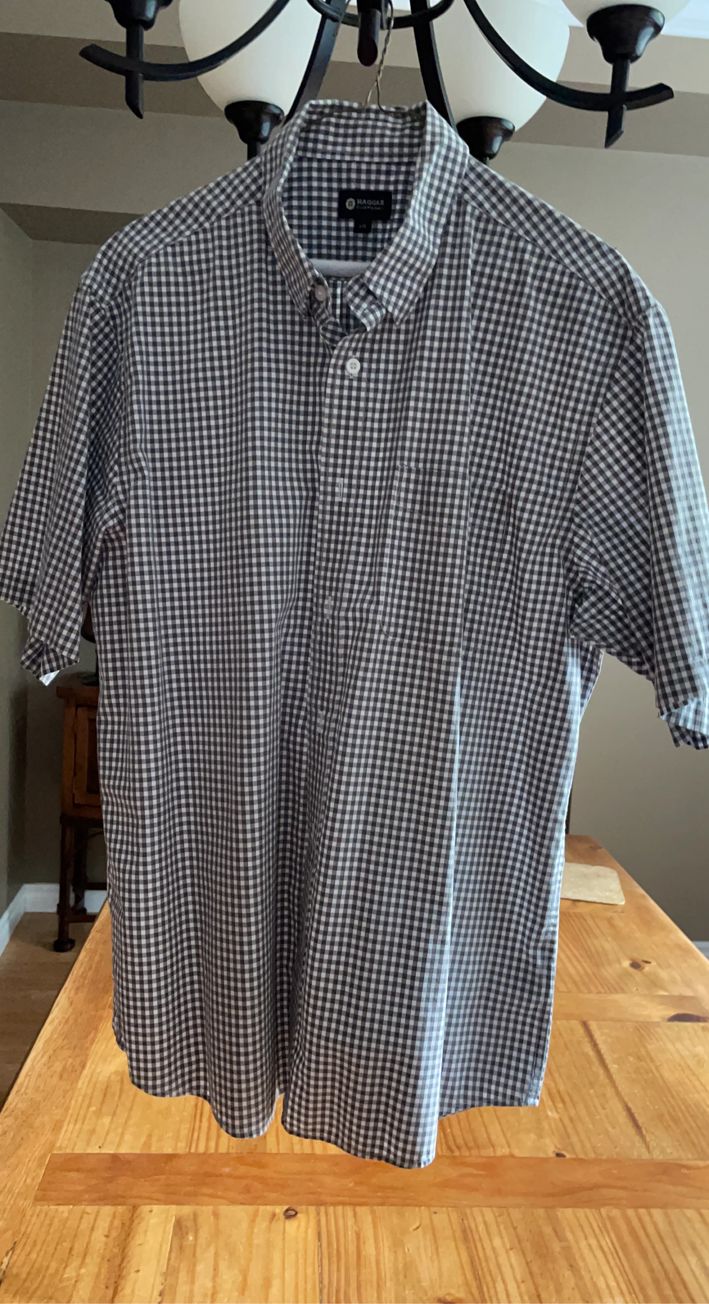 Haggar Clothing Men's Gingham Short Sleeve Shirt Size L/G