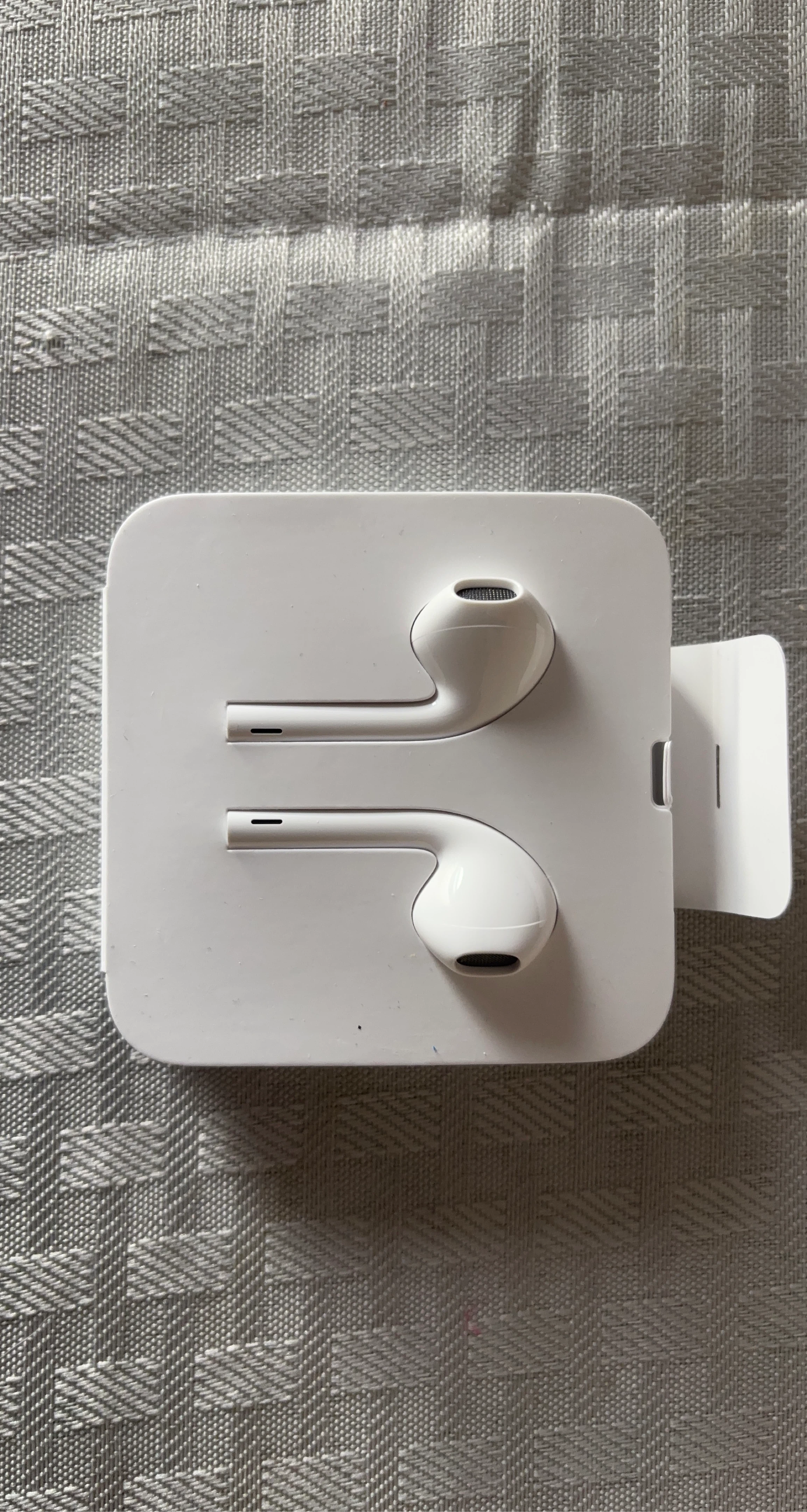 Apple EarPods wired