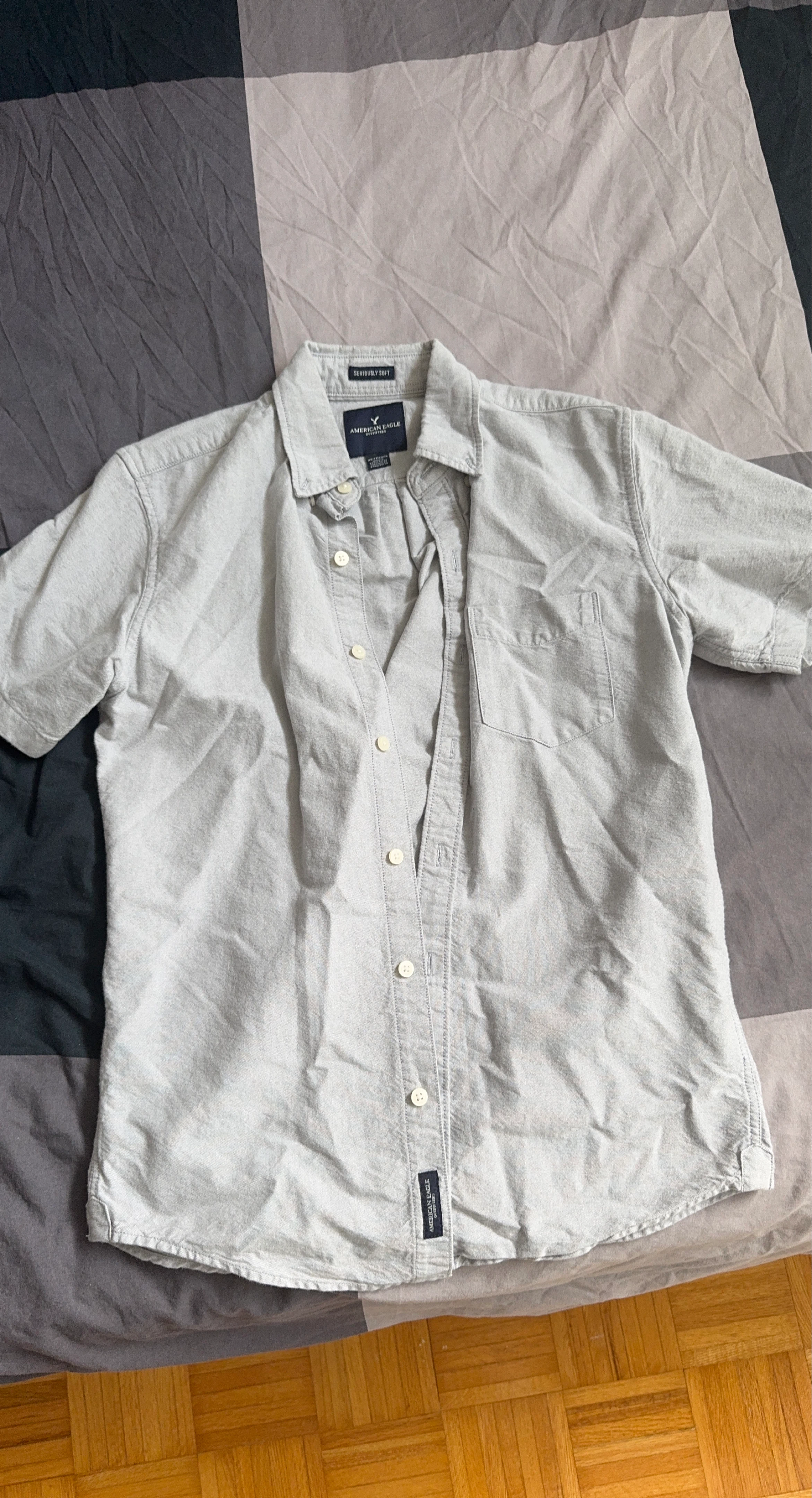 American Eagle Outfitters Short Sleeve Button-Up Shirt