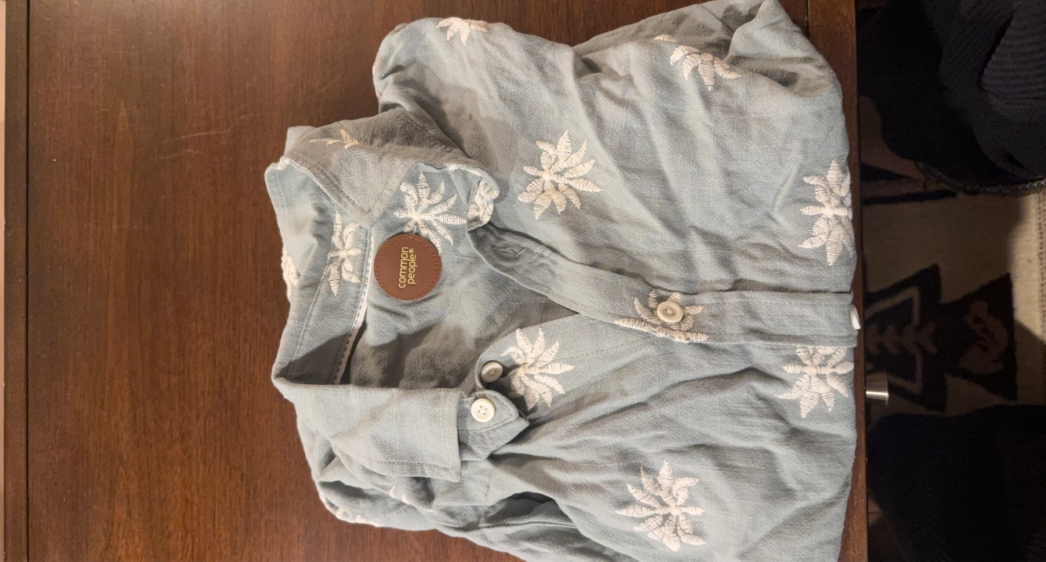 Common People Men's Short Sleeve Button-Up