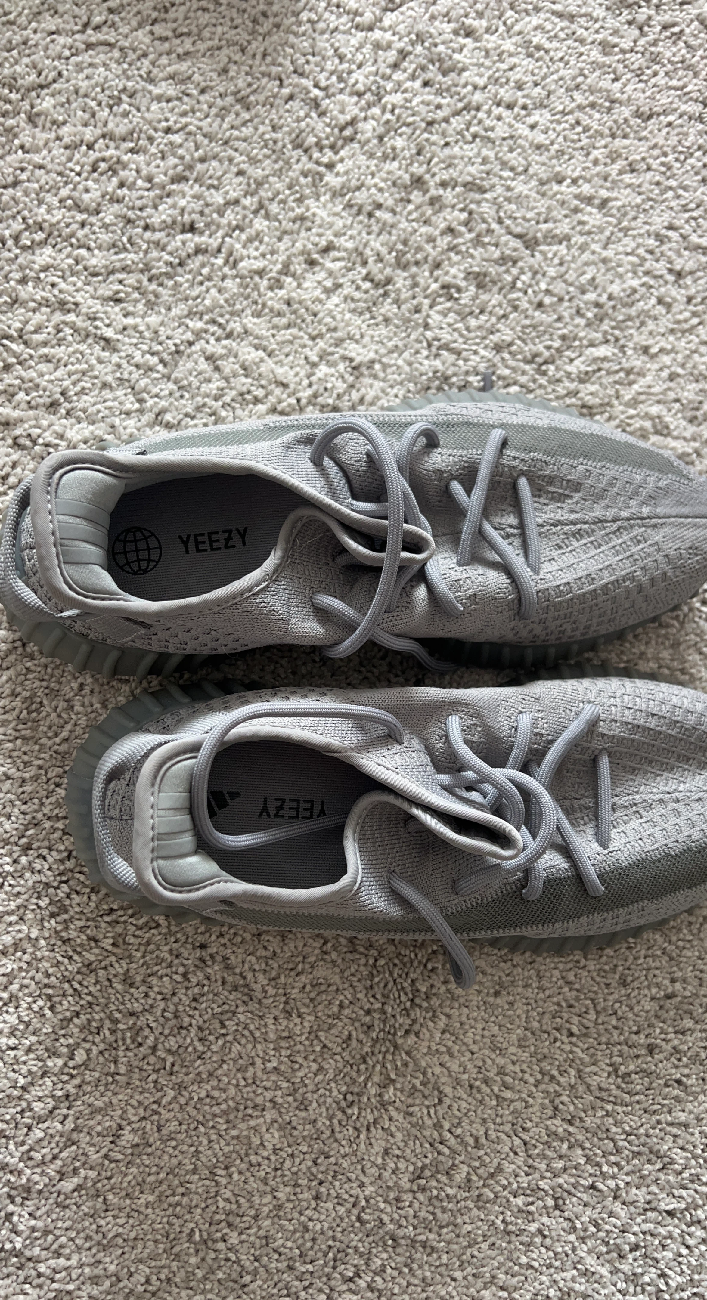 Adidas Yeezy Boost 350 V2 shoes size 10.5 - photo 2