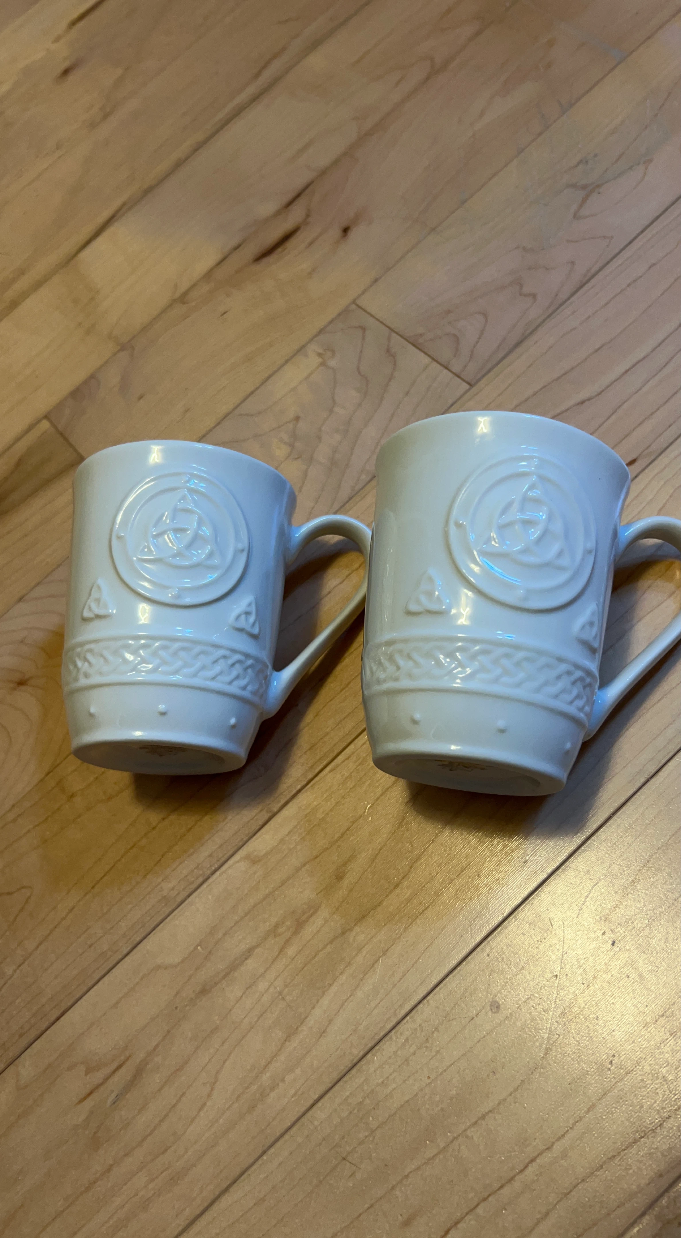 Set of 2 White Belleck Celtic Knot Mugs