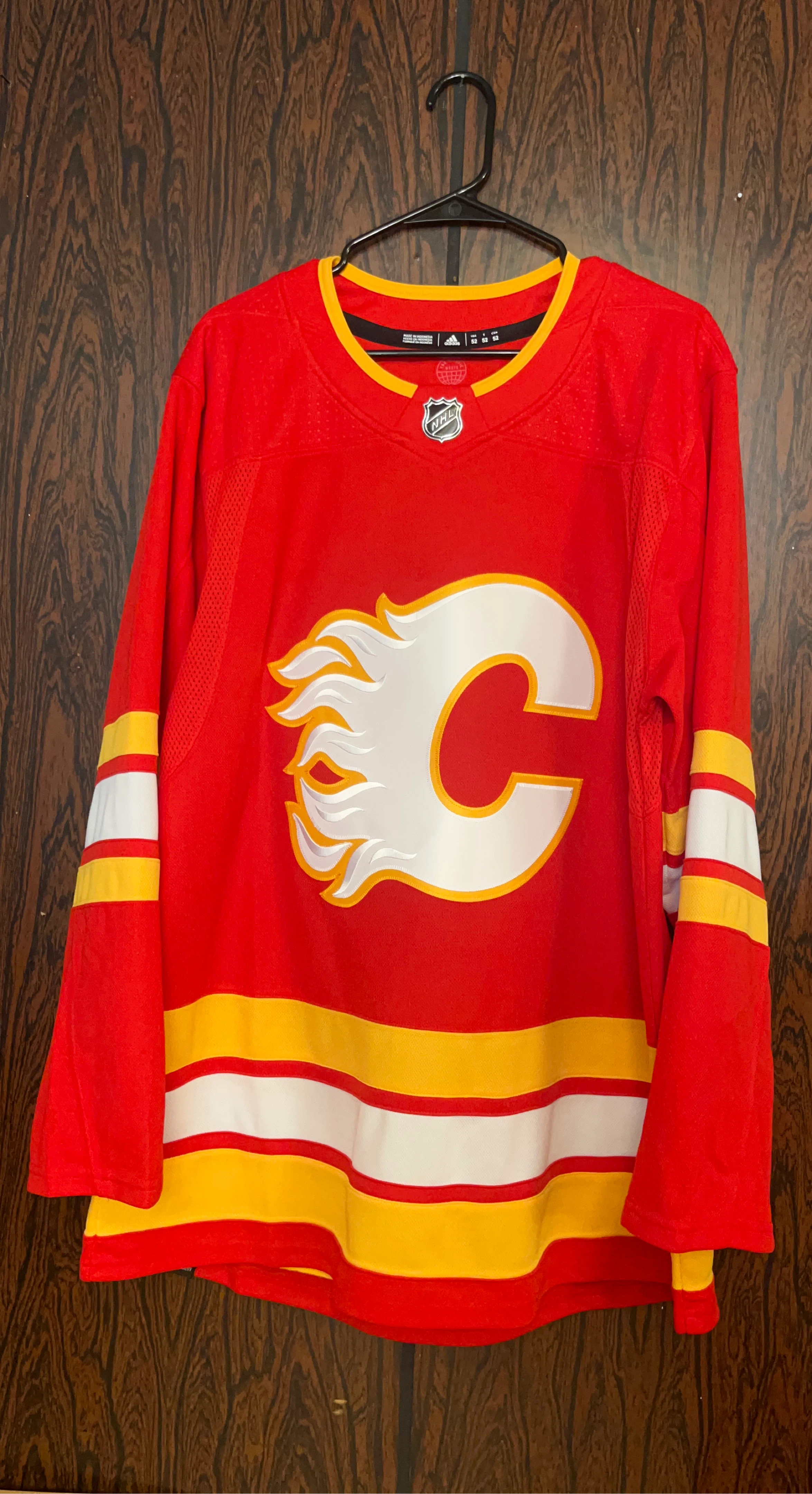 Calgary Flames Adidas NHL Hockey Jersey
