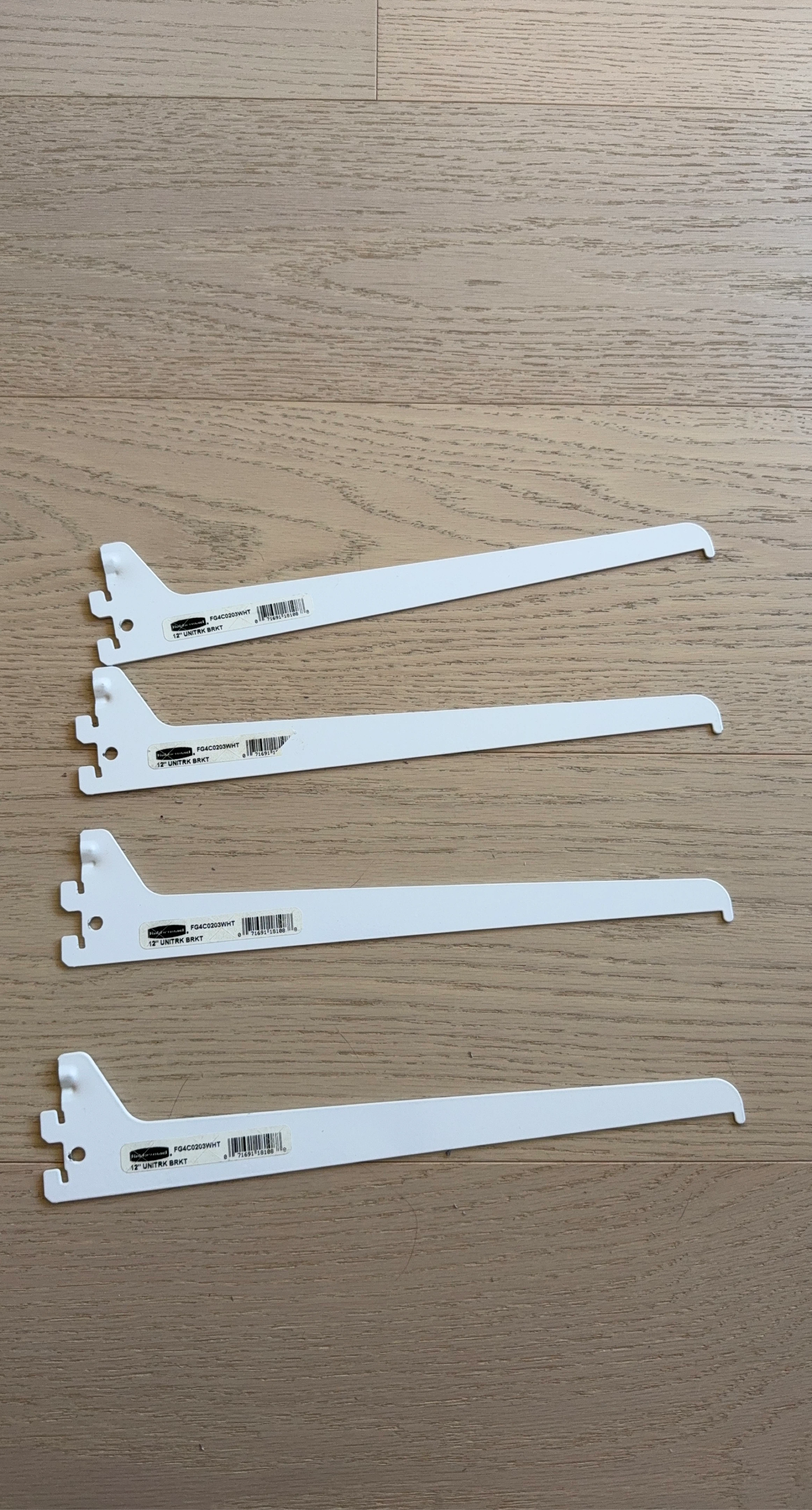 Rubbermaid 12" Unit Brackets (4 pack)