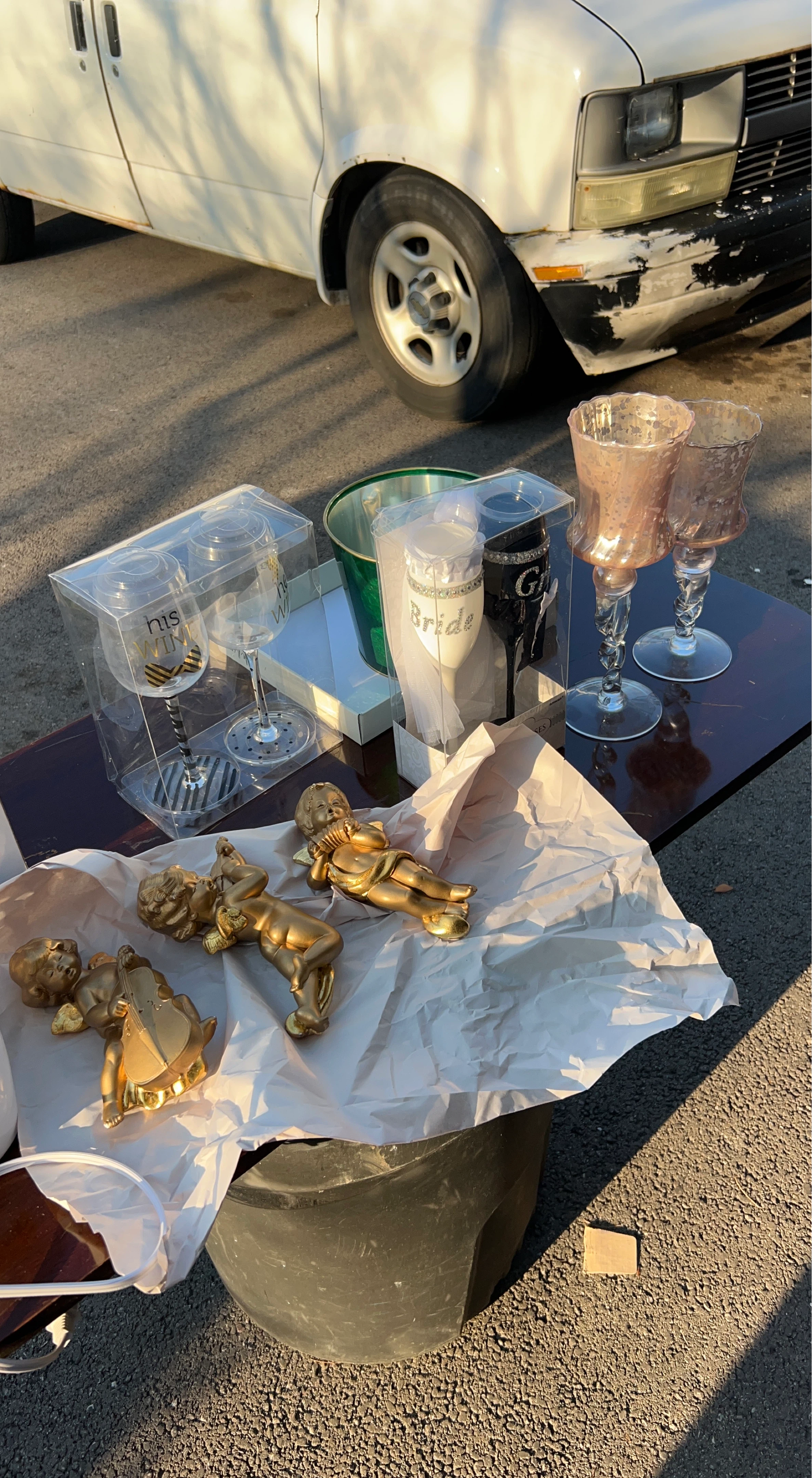 Bride and Groom Wine Glasses with Cherub Figurines
