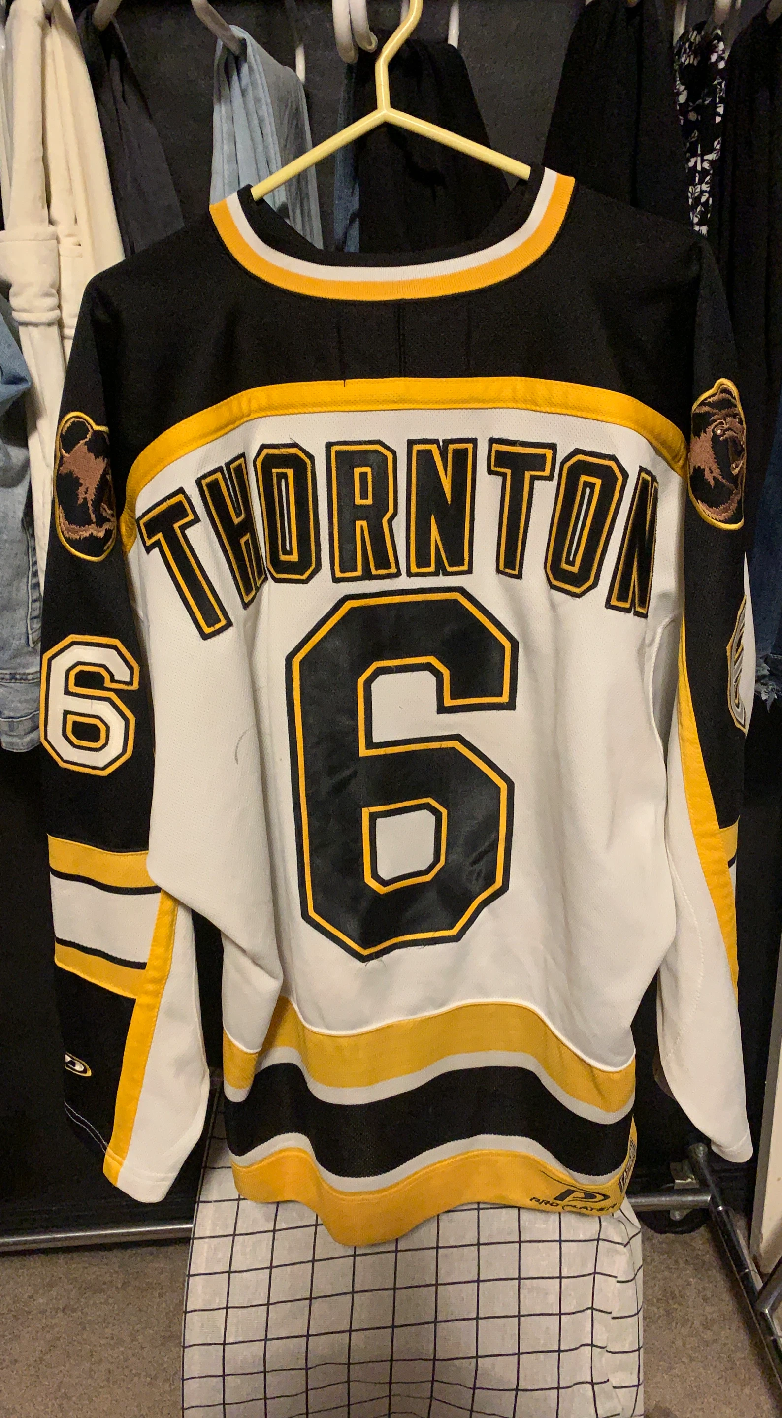 Pro Player Thornton #6 Hockey Jersey