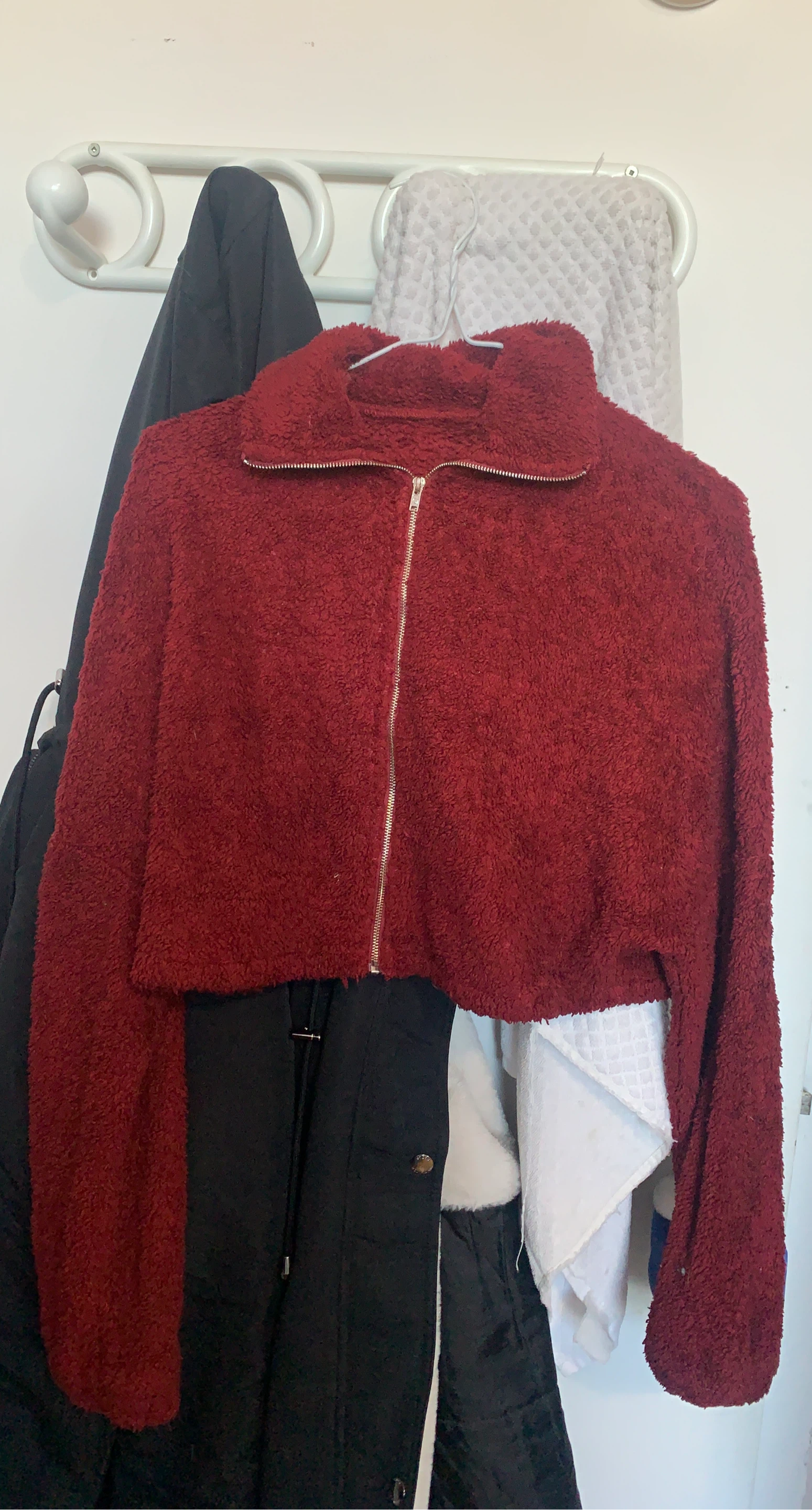 Medium maroon fluffy cropped zip-up jacket