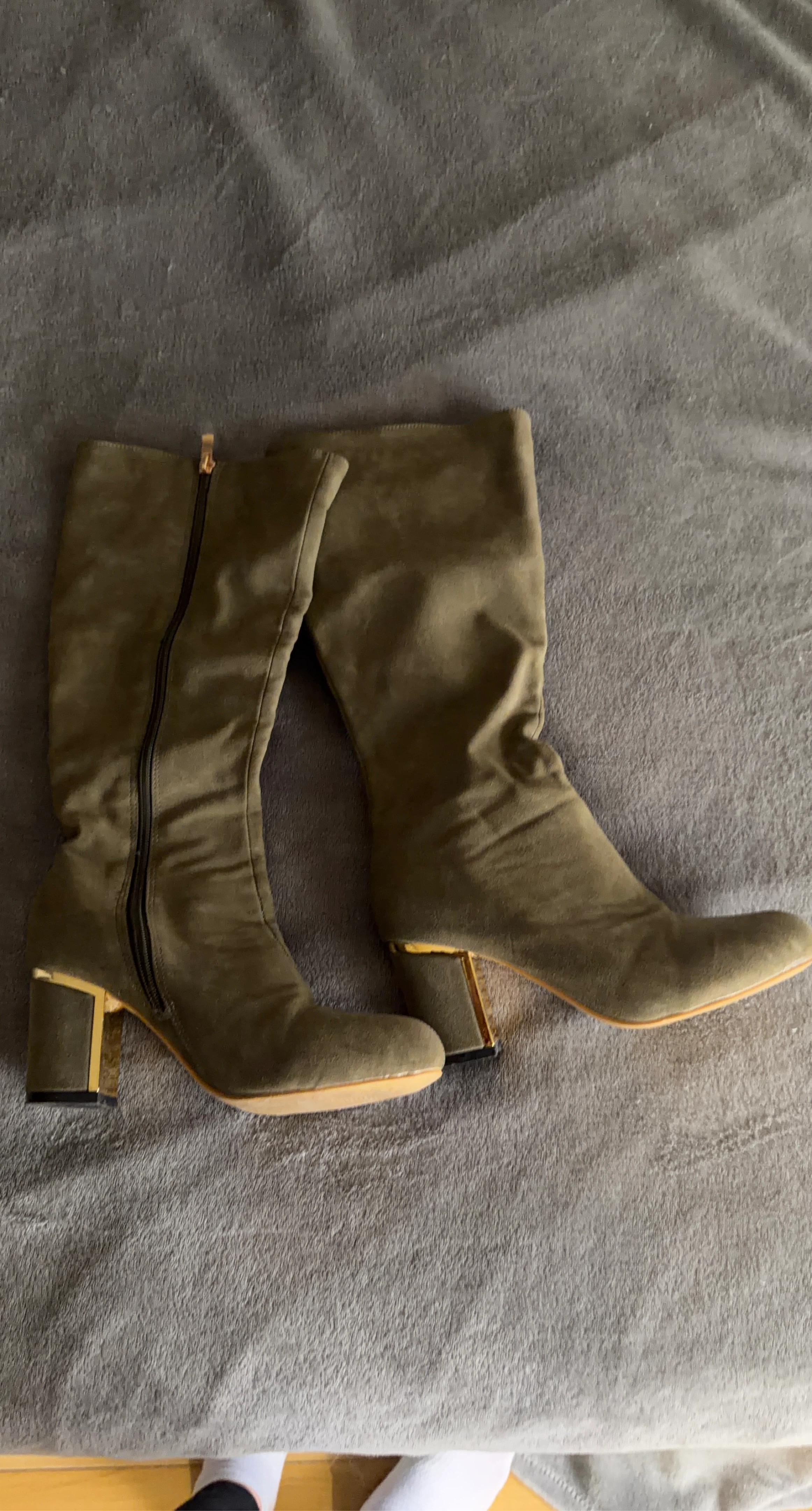 Women's Khaki Suede Block Heel Boots Size 8