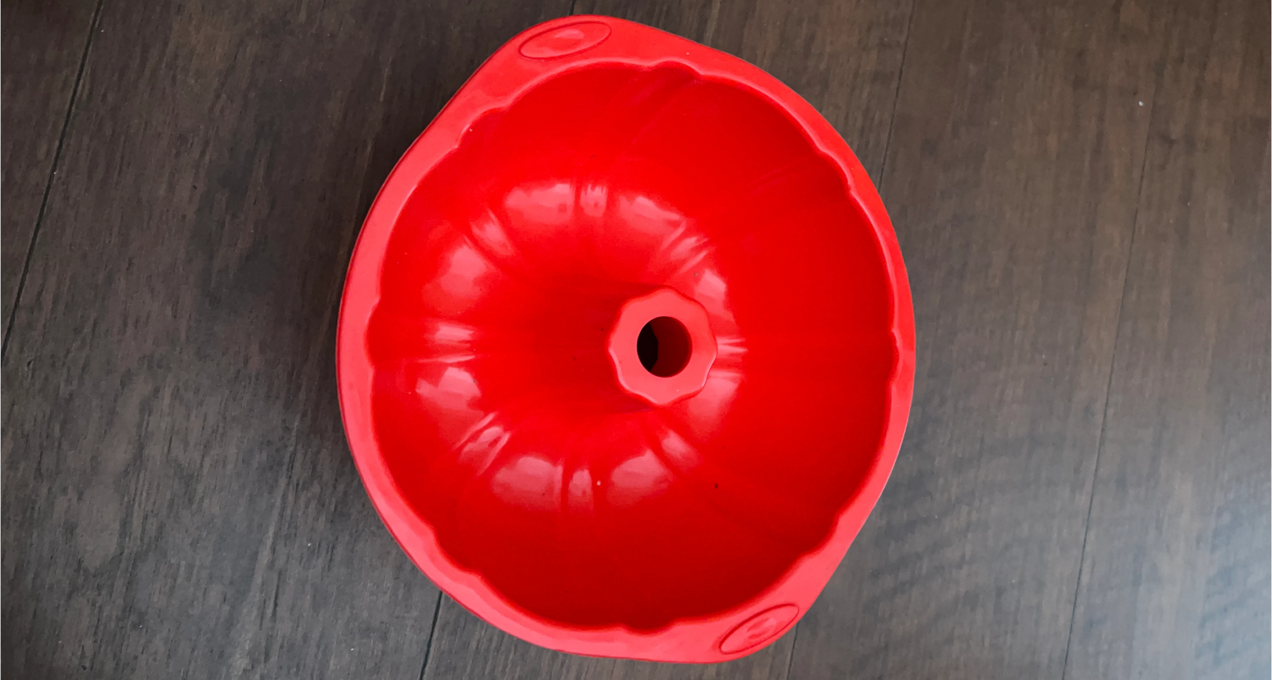 Silicone Bundt Cake Pan