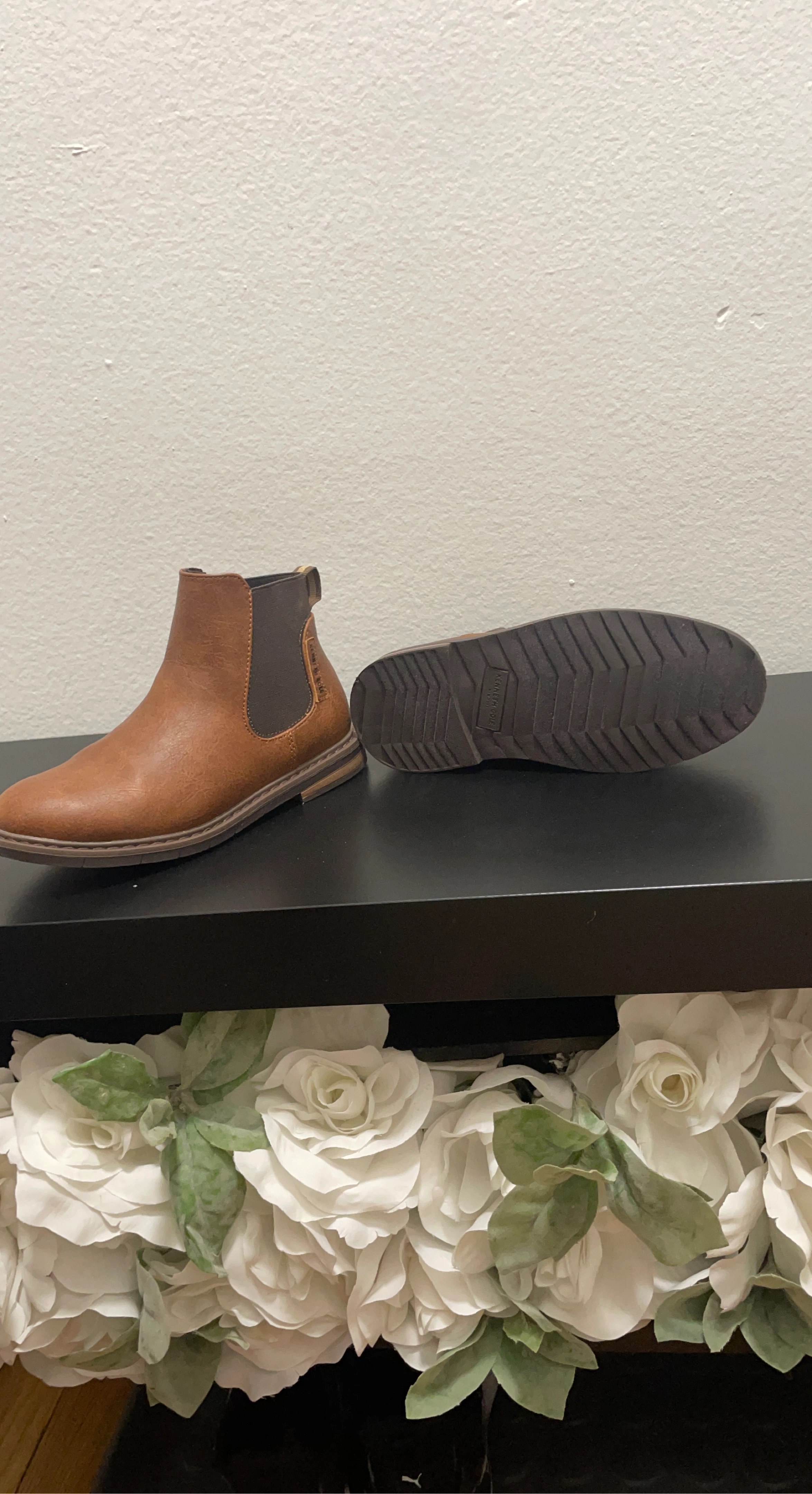 Kenneth Cole New York Chelsea Boots