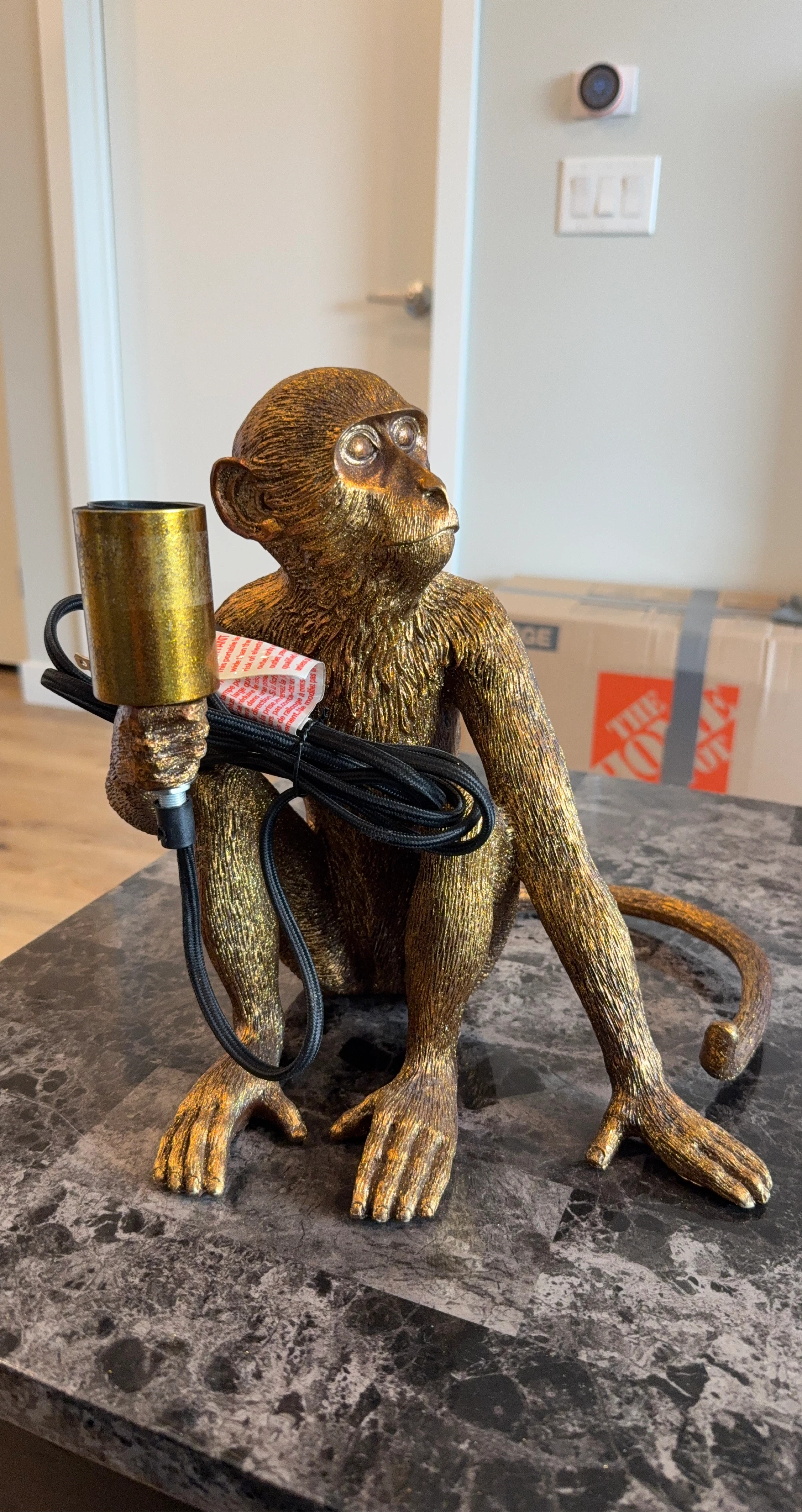 Eapmic Gold Monkey Table Lamp
