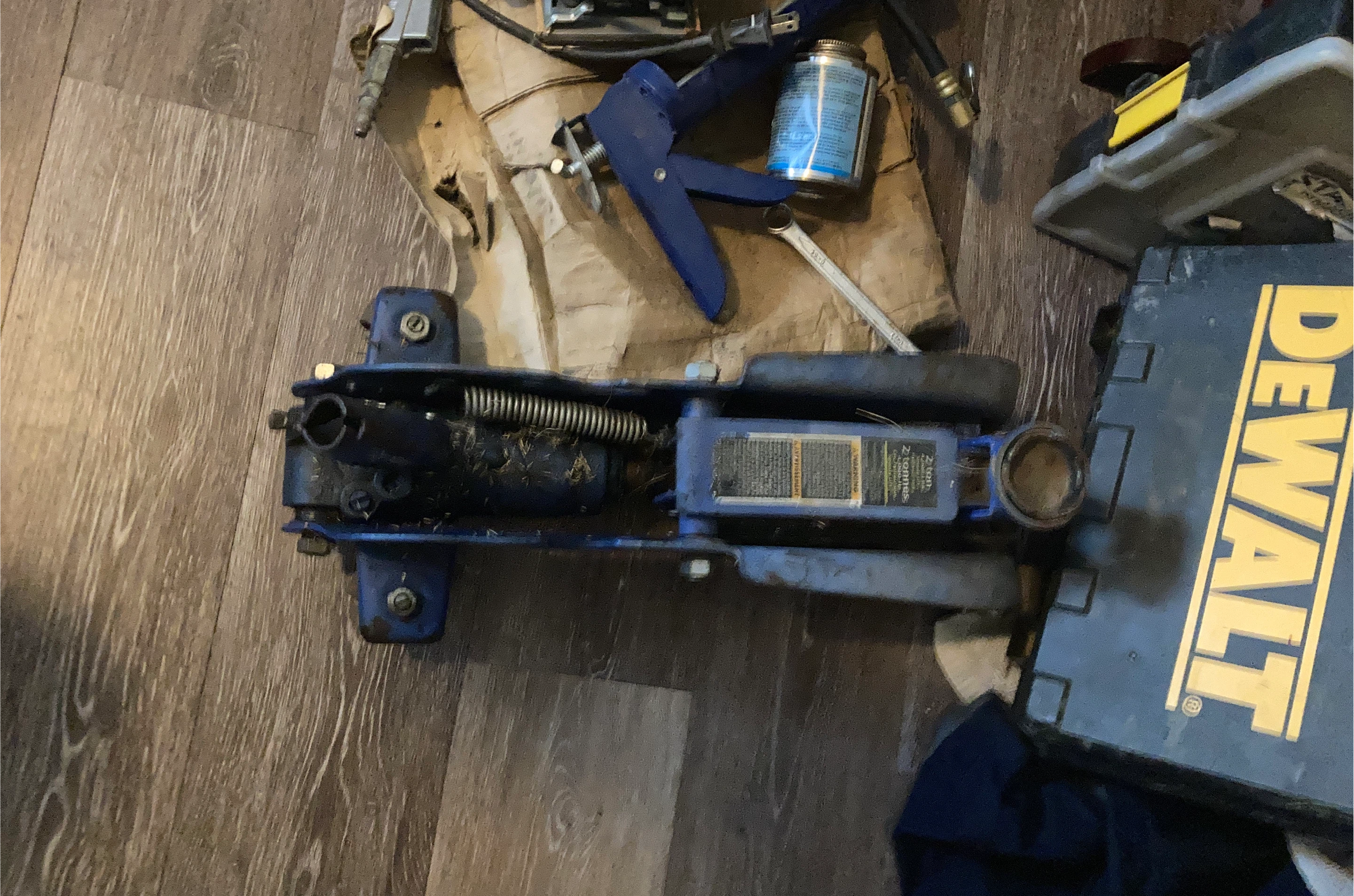 Blue 2 Ton Hydraulic Floor Jack