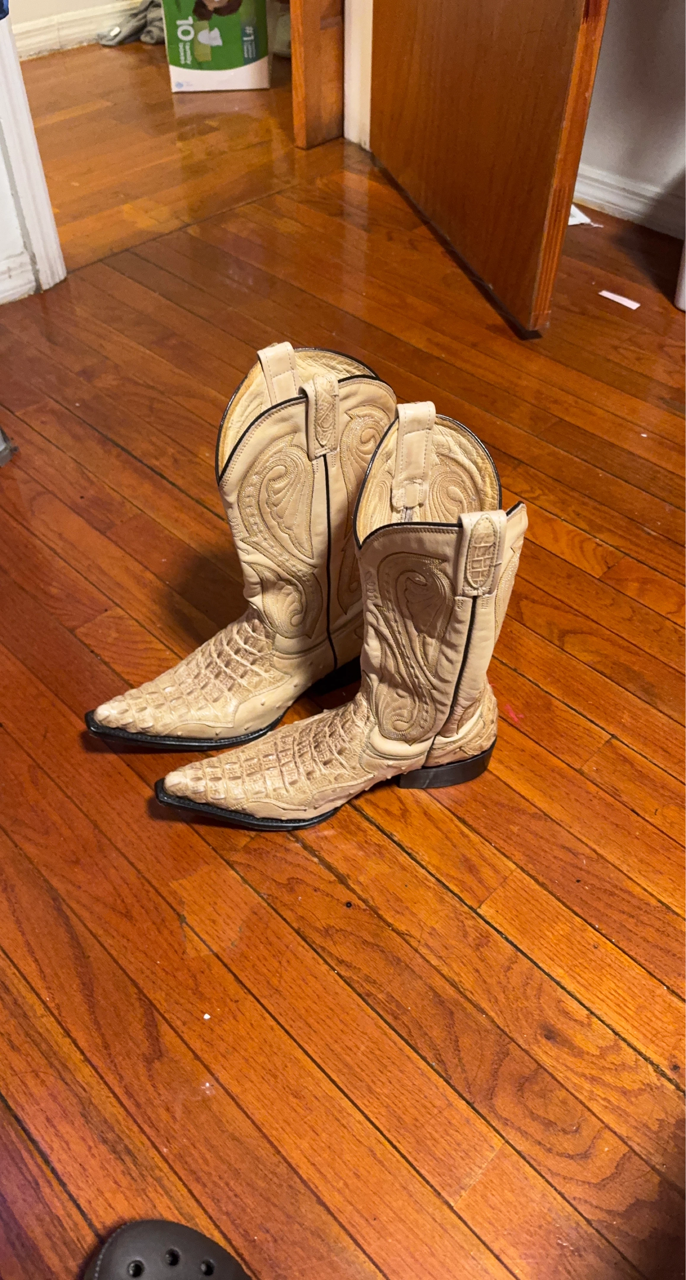 Mezcalero Cowboy Boots - Crocodile Embossed Leather - Tan