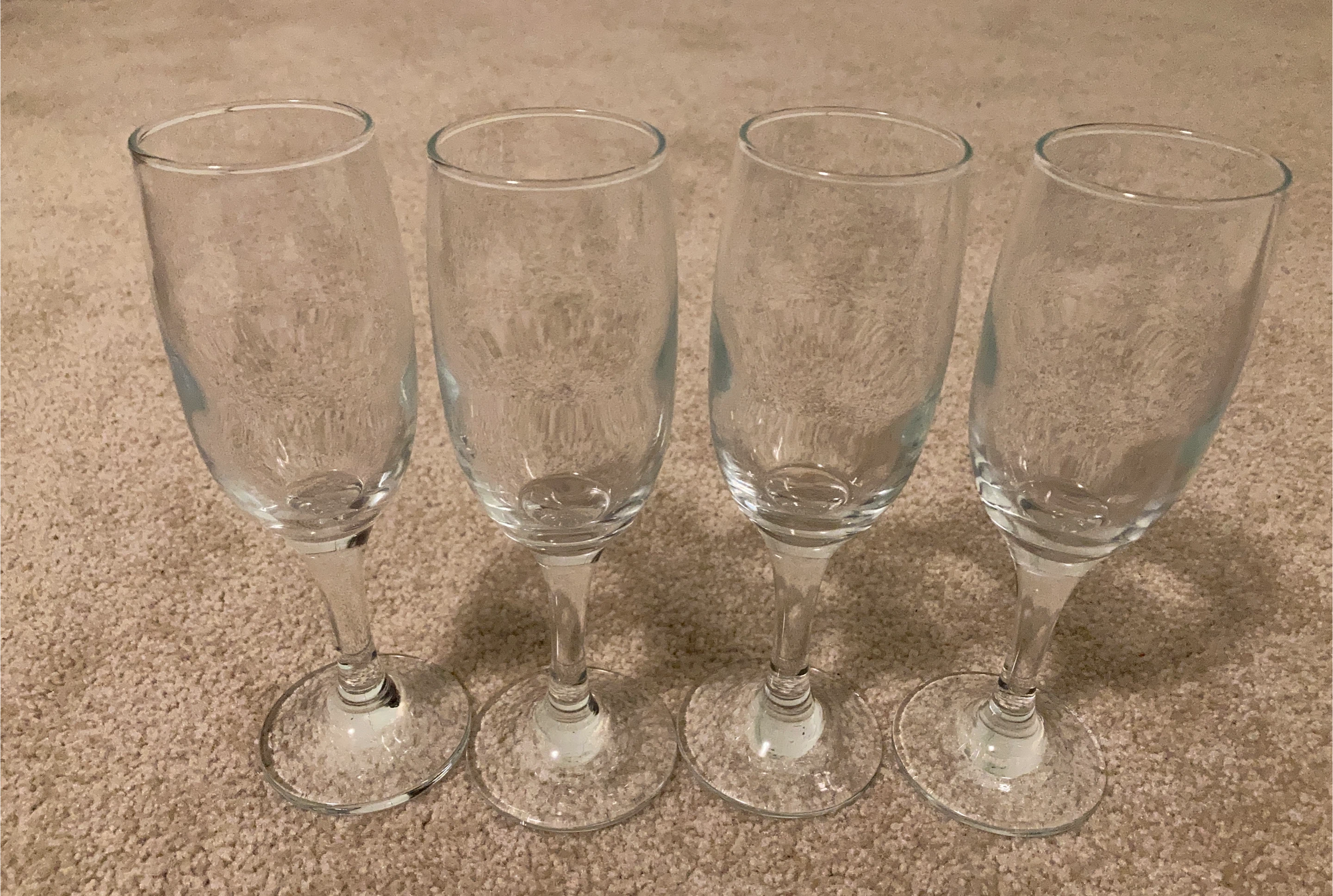 Set of 4 Clear Glass Champagne Flutes